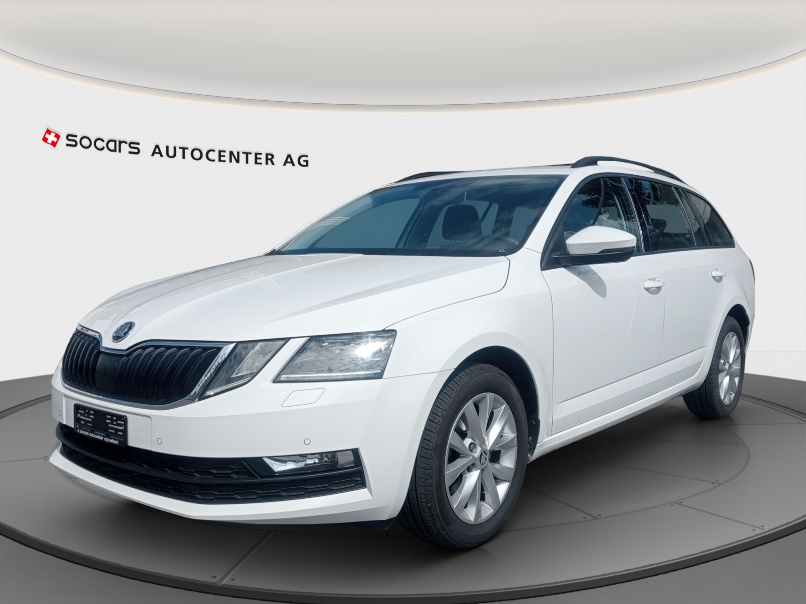 SKODA Octavia Combi 2.0 TDI Ambition 4x4 DSG // Bremsscheiben und Beläge vorne + hinten neuwertig // 8-fach bereift