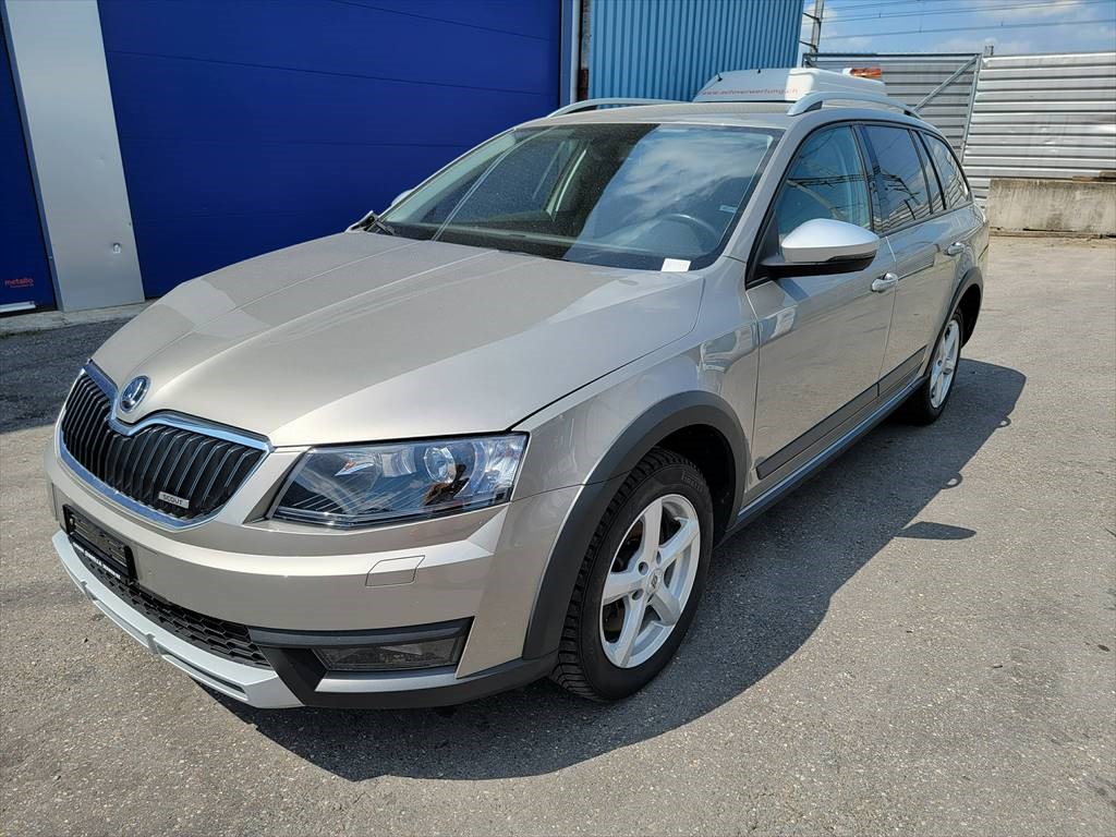 SKODA Octavia Combi 2.0 TDI Scout 4x4 DSG