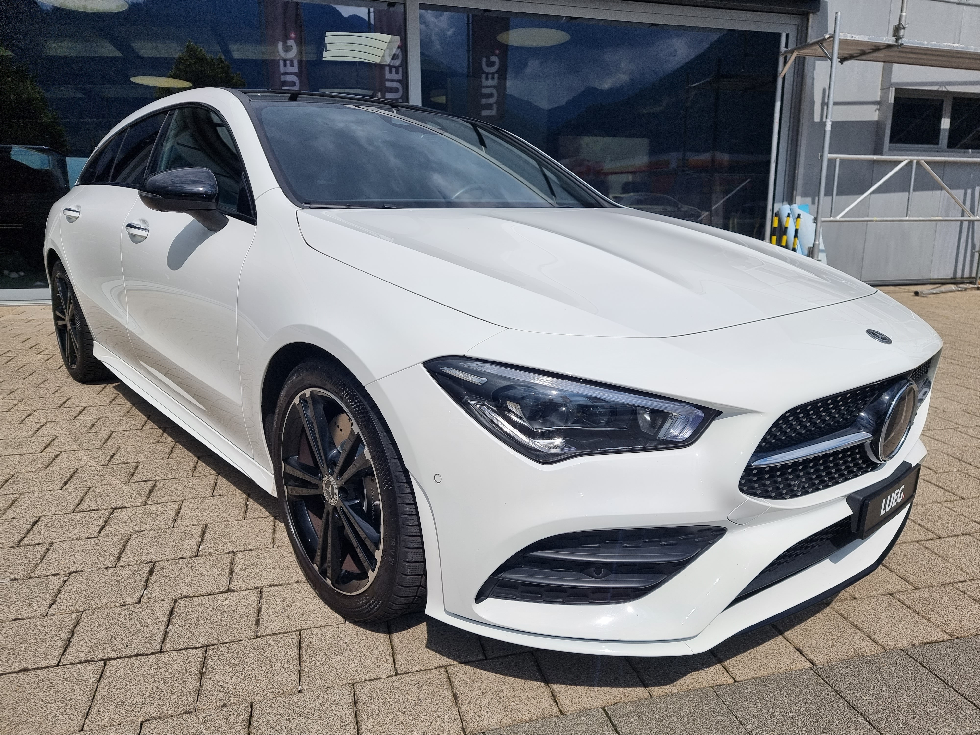 MERCEDES-BENZ CLA Shooting Brake 250 4Matic 7G-DCT AMG Line