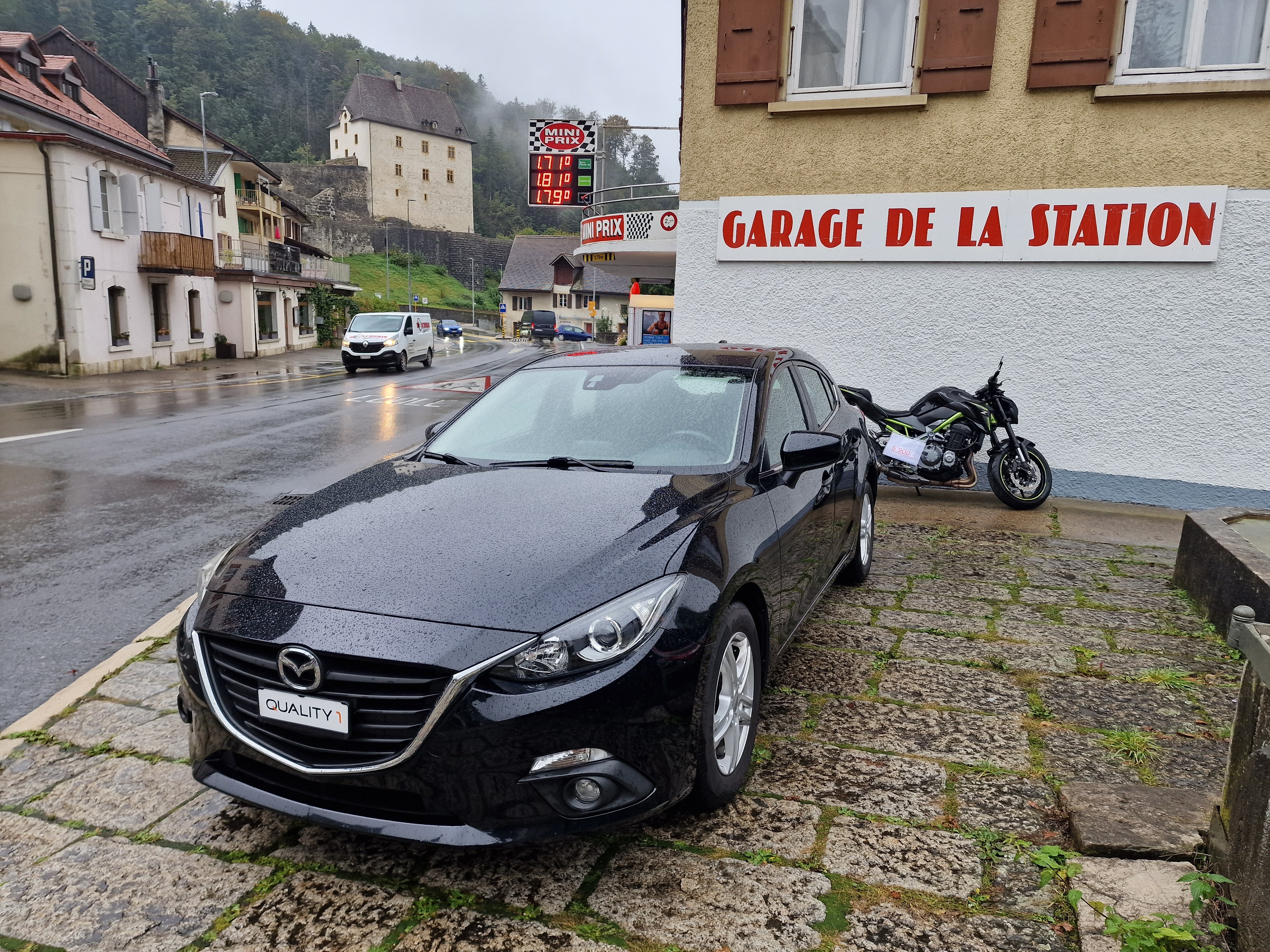 MAZDA 3 1.5 16V Ambition