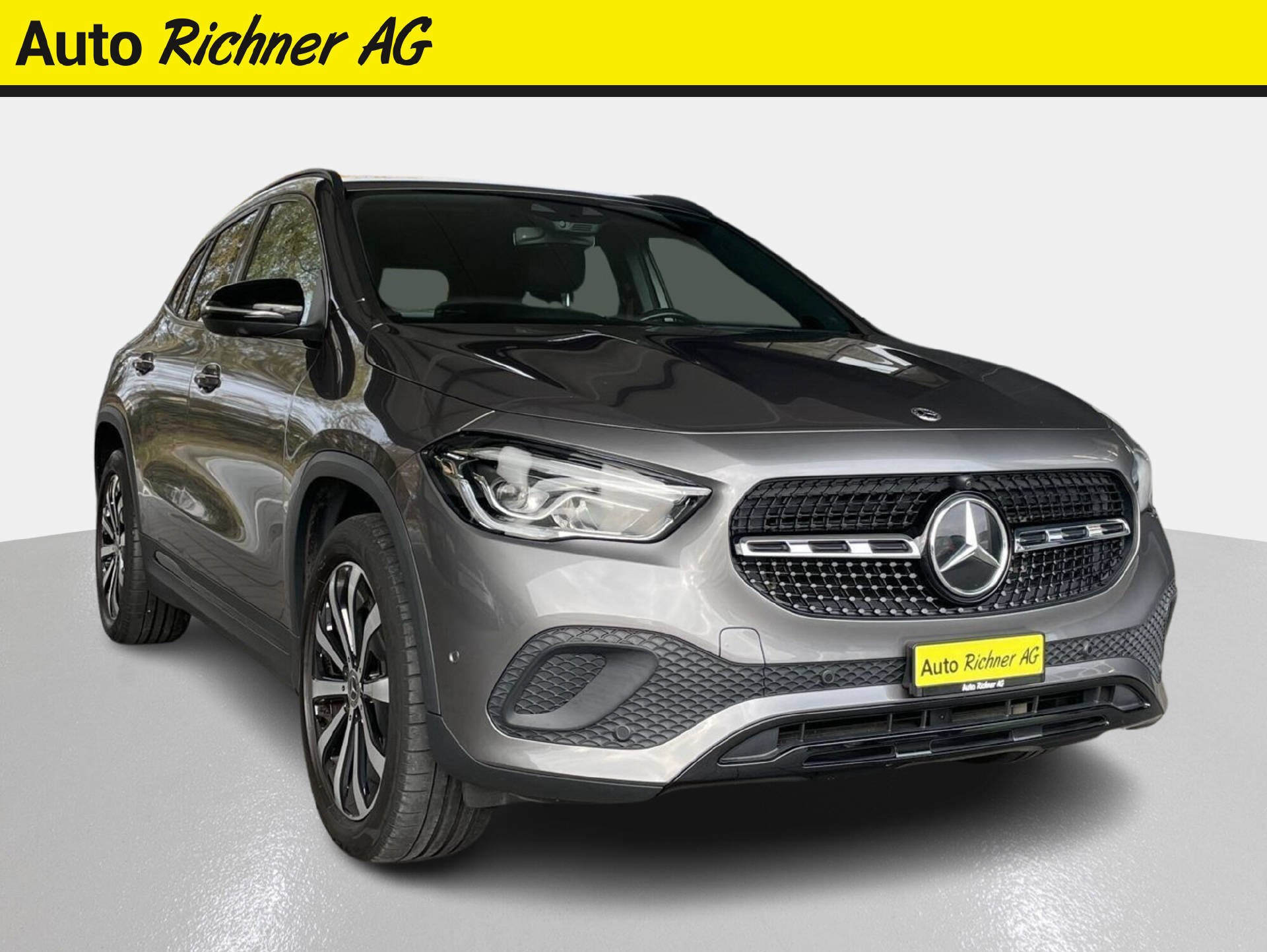 MERCEDES-BENZ GLA 200 Progressive 4matic