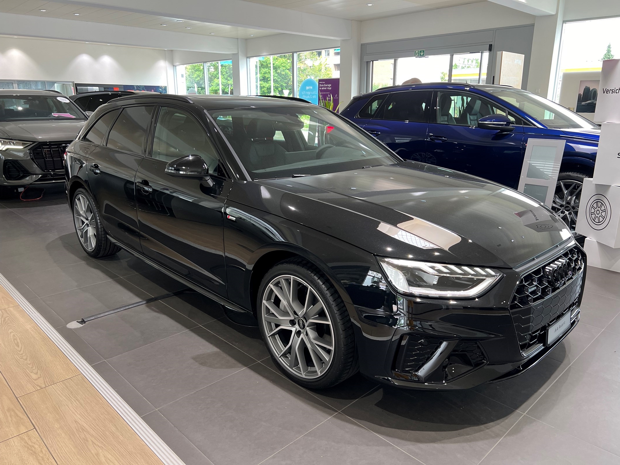 AUDI A4 Avant 45 TFSI S line S-tronic quattro