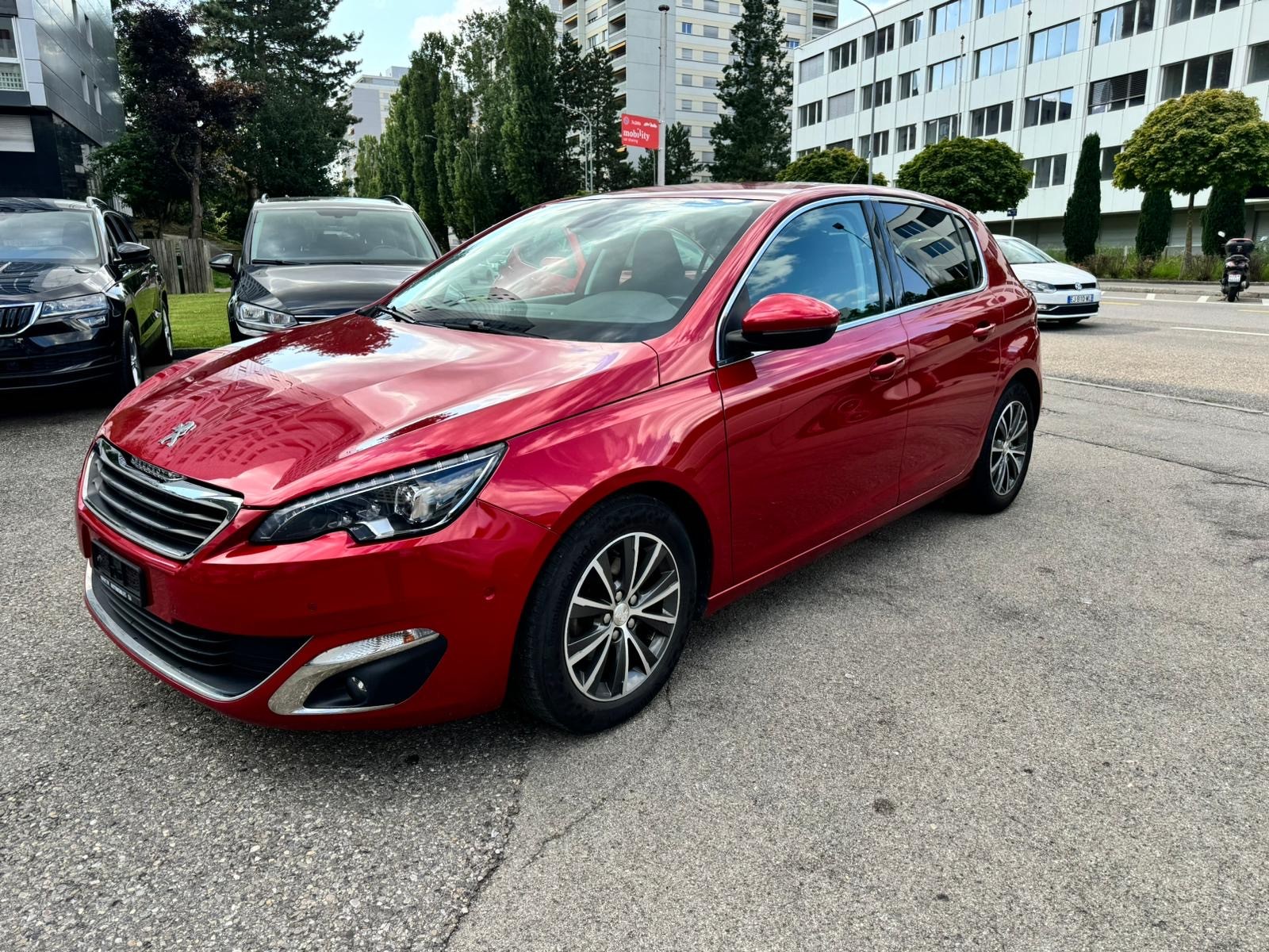 PEUGEOT 308 1.2 THP Allure Automatic