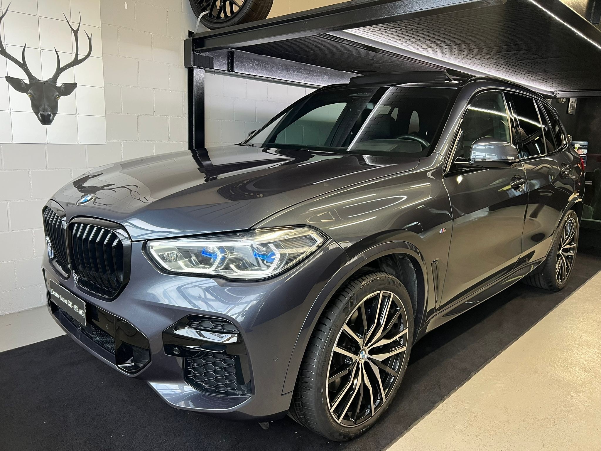 BMW X5 xDrive M50i | Werksgarantie bis 2026 | CH Fahrzeug | vollAusstattung | Arktikgrau