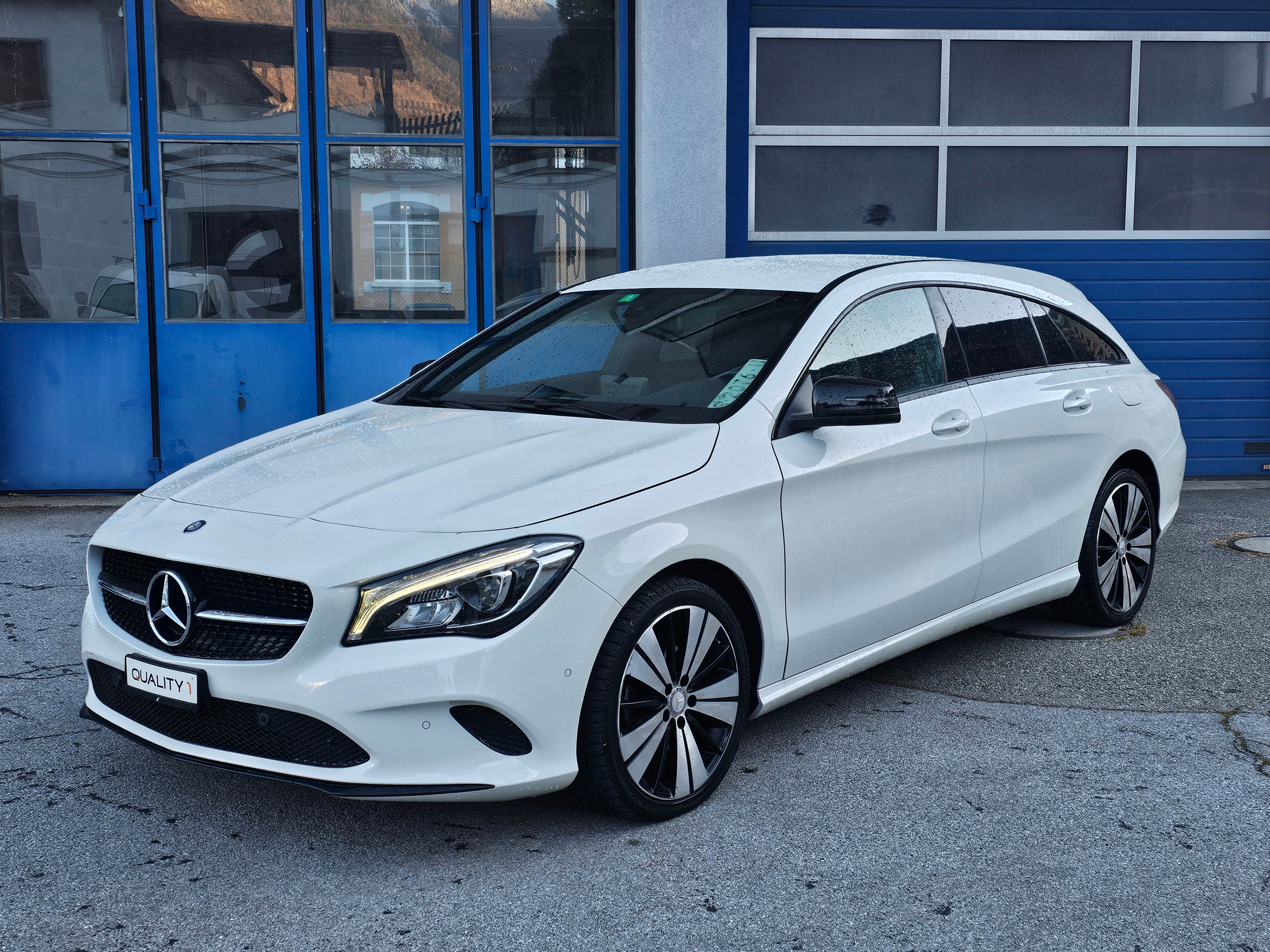 MERCEDES-BENZ CLA Shooting Brake 200 d Night Star 7G-DCT