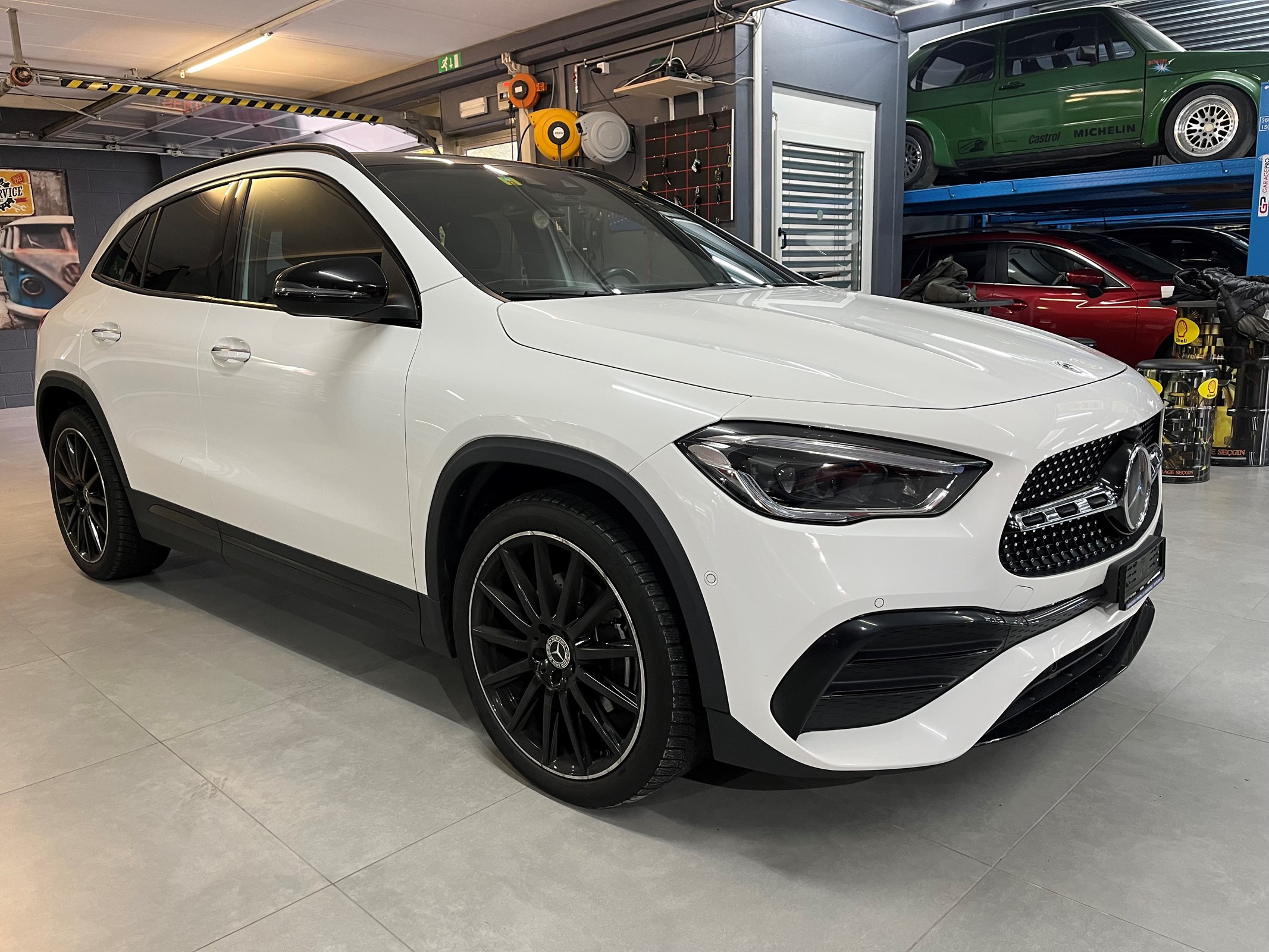 MERCEDES-BENZ GLA 200 AMG Line 7G-DCT