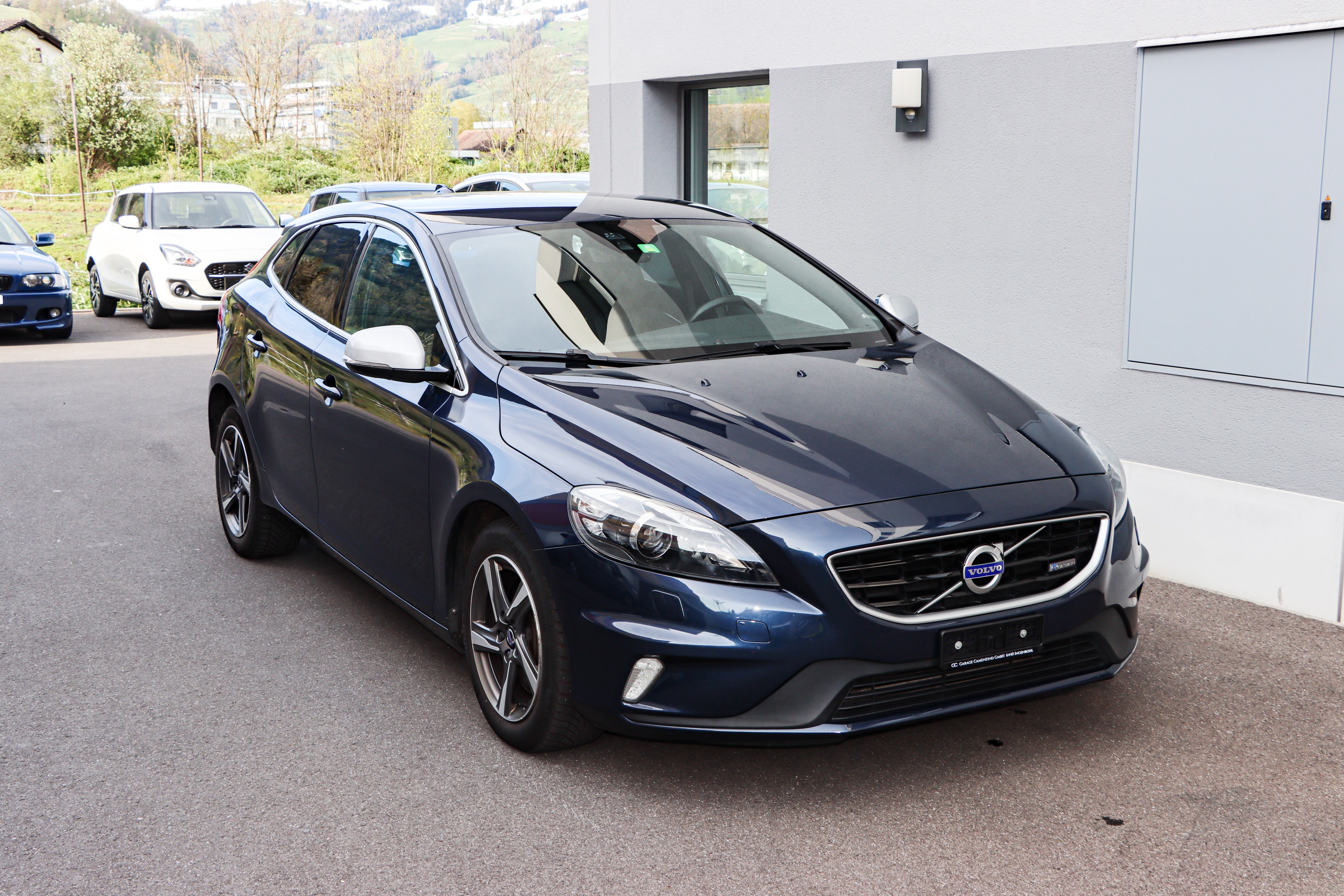 VOLVO V40 Cross Country D4 Momentum