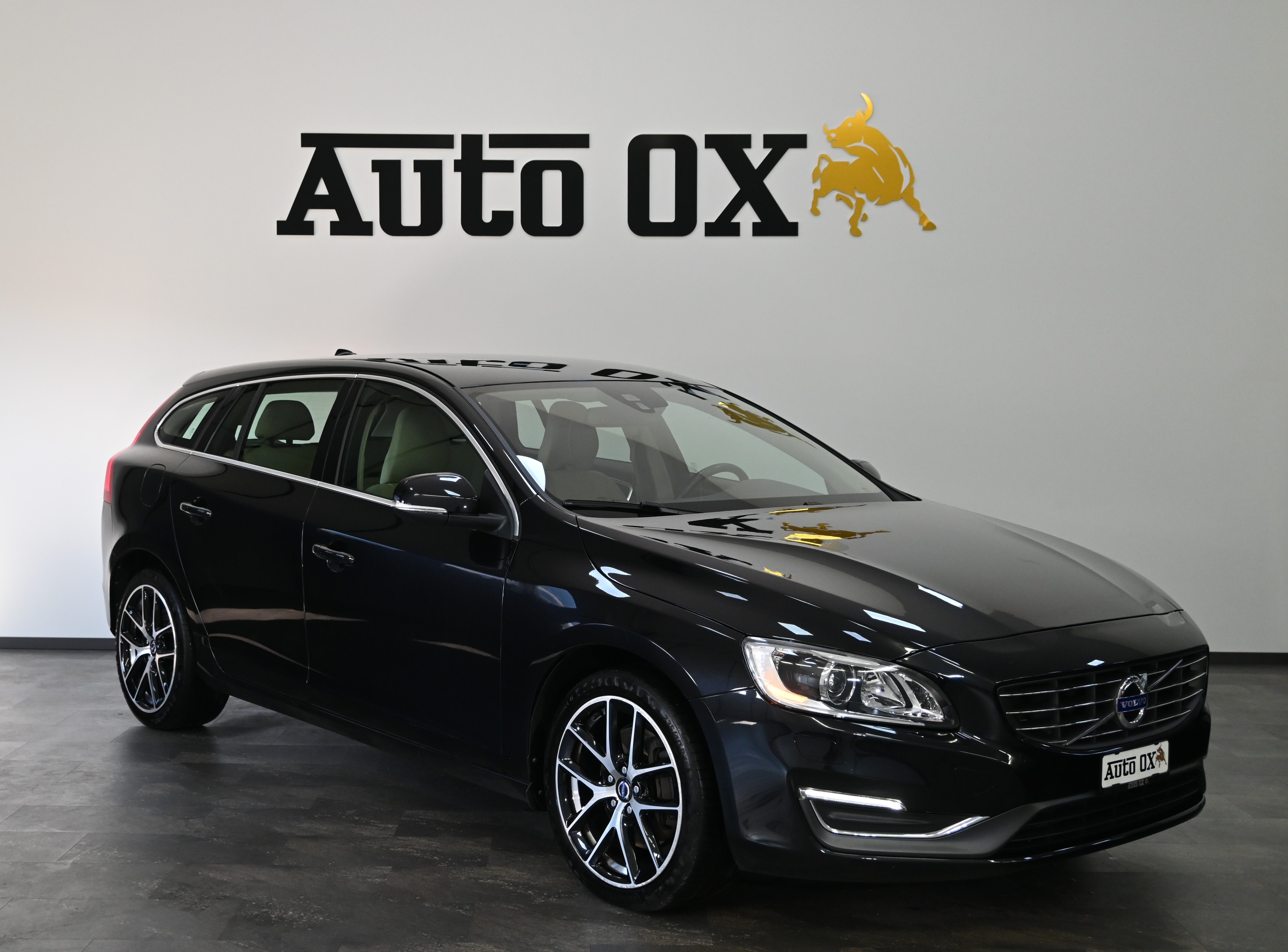 VOLVO V60 D5 AWD Summum Geartronic