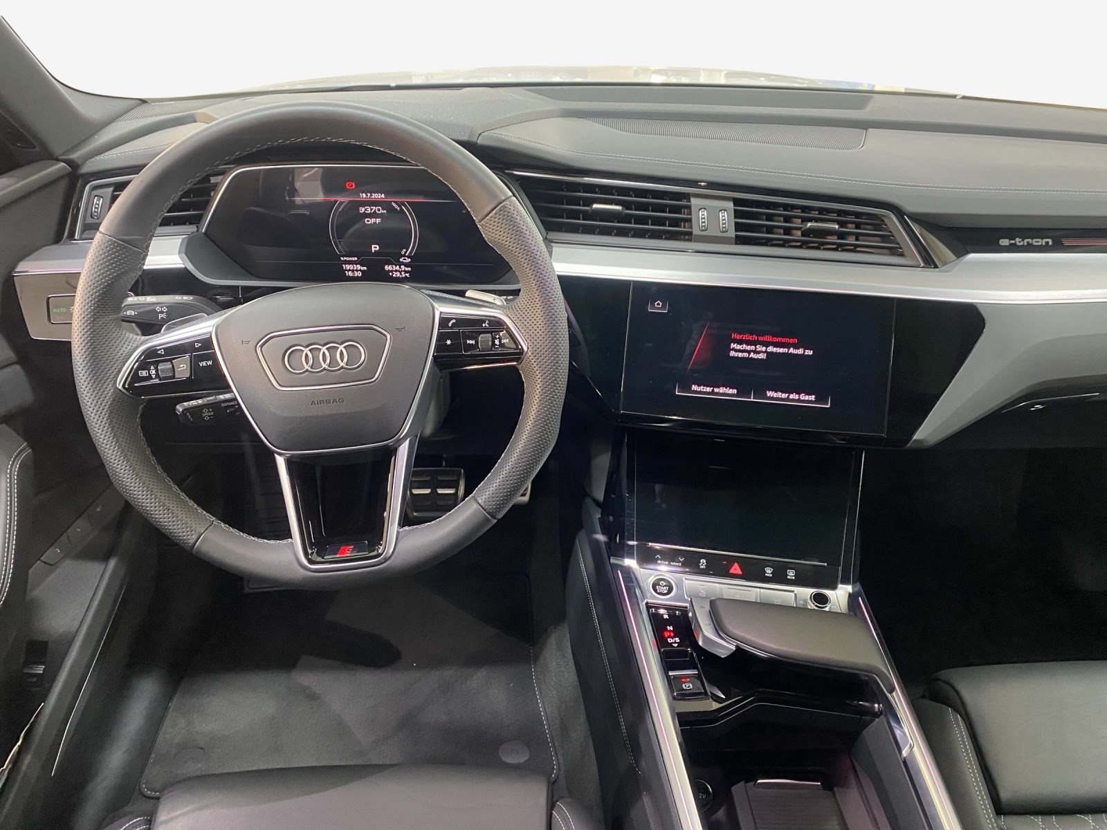 AUDI Q8 Sportback 55 e-tron S line quattro