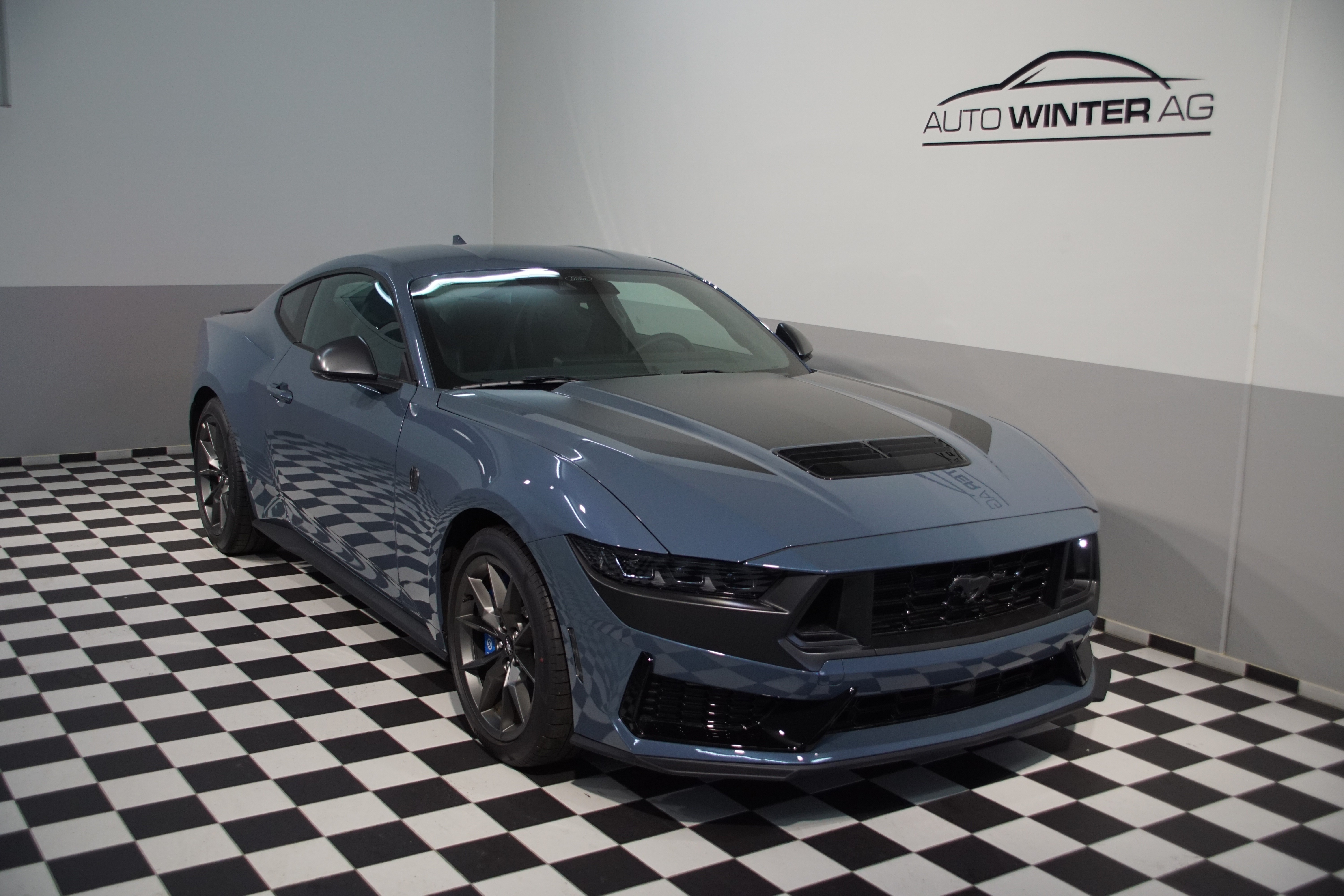 FORD Mustang Dark Horse Vapor Blue CH Fahrzeug