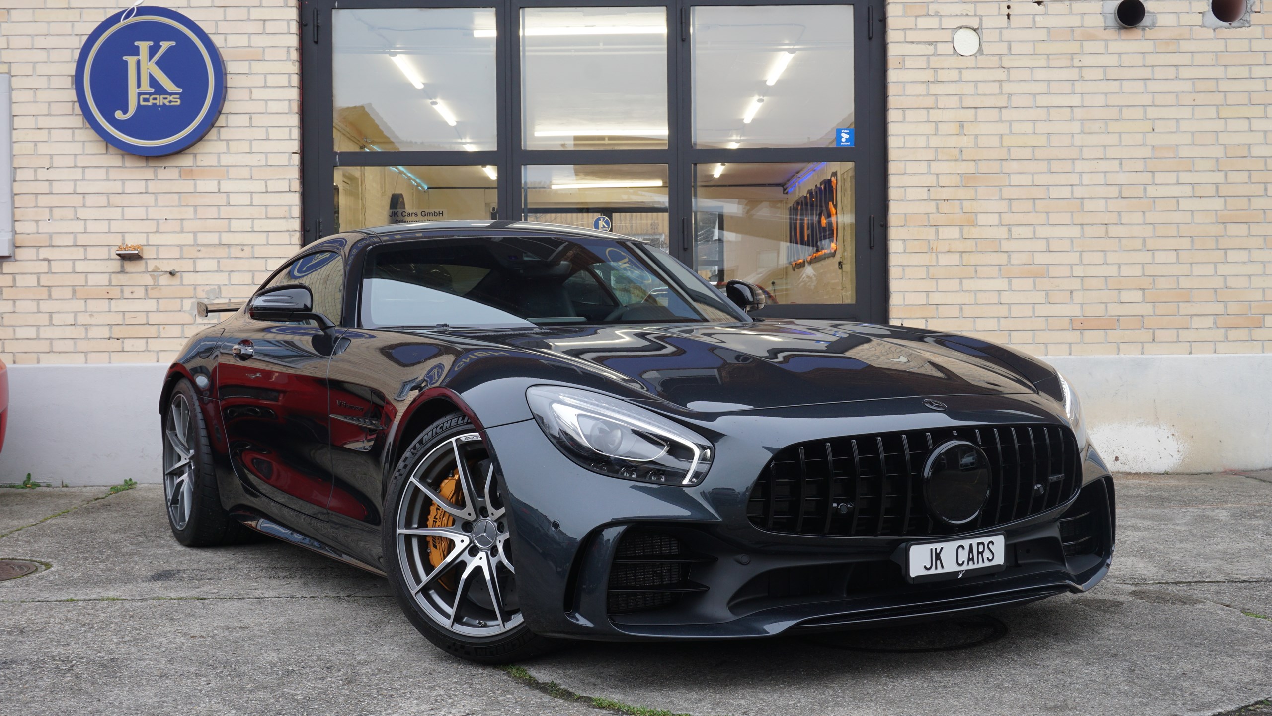 MERCEDES-BENZ AMG GT R Speedshift DCT