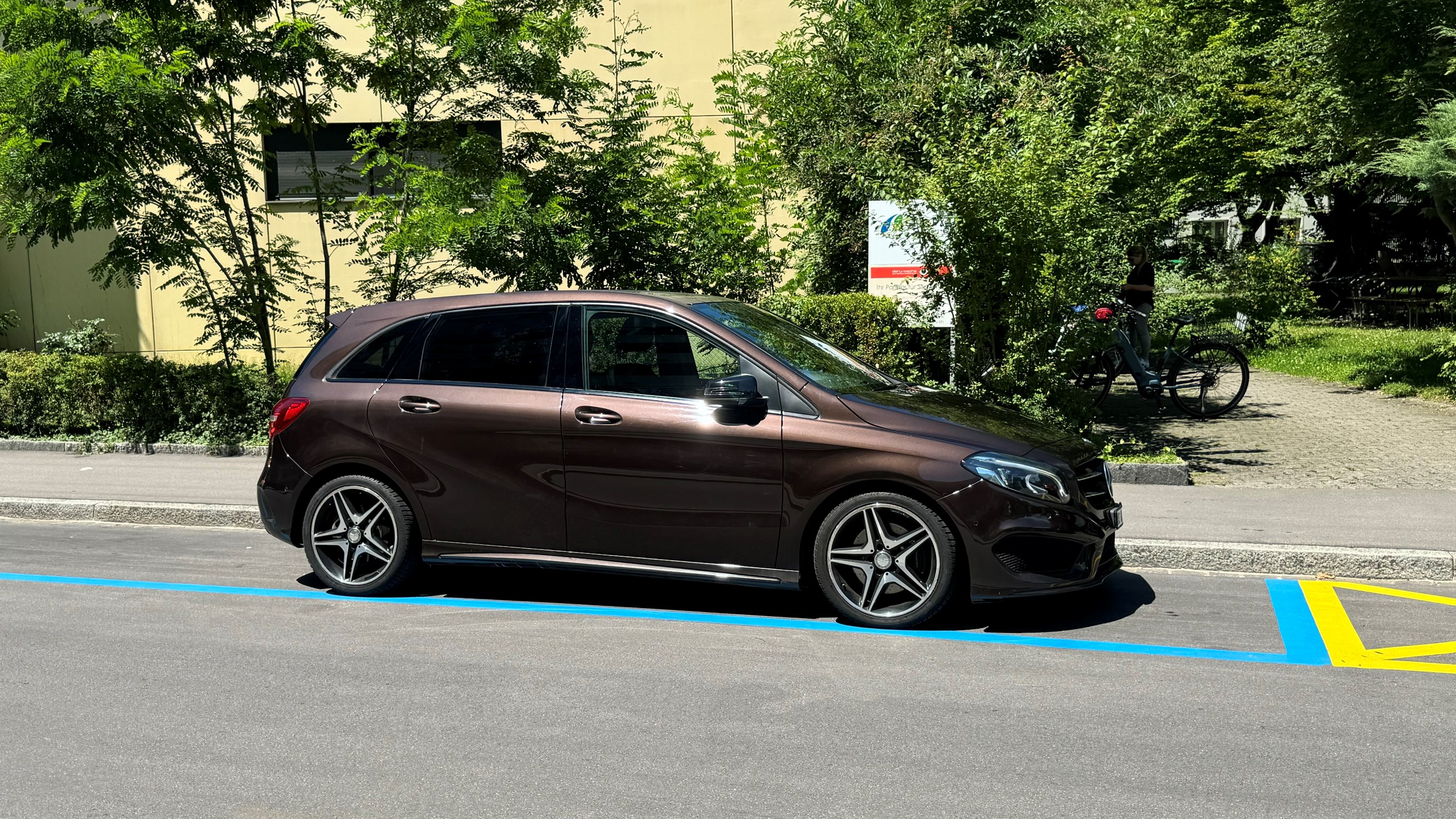 MERCEDES-BENZ B 250 AMG Line 4Matic 7G-DCT