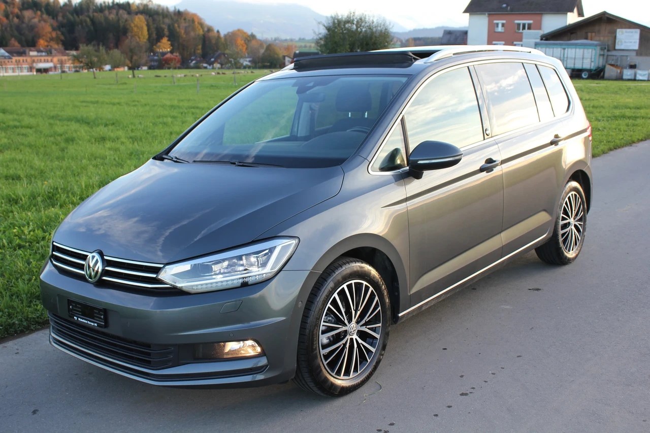 VW Touran 2.0 TDI BlueMotion Technology Sound DSG 7 Sitzer mit Anhängerkupplung