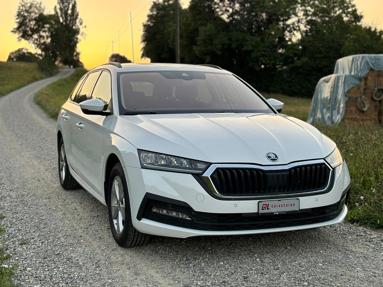 SKODA Octavia Combi 2.0 TDI DSG Ambition