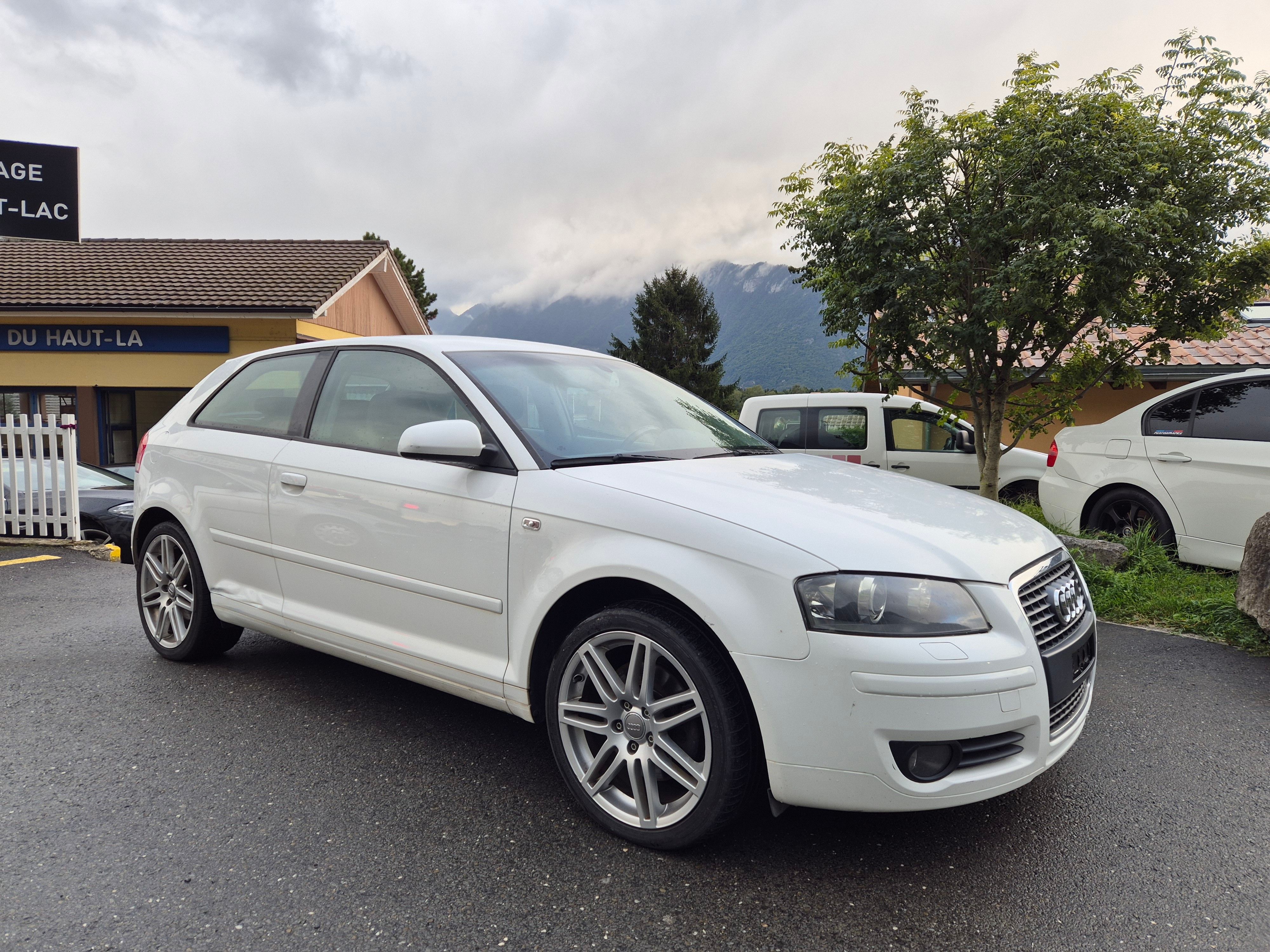 AUDI A3 2.0 Turbo FSI Ambition S-tronic