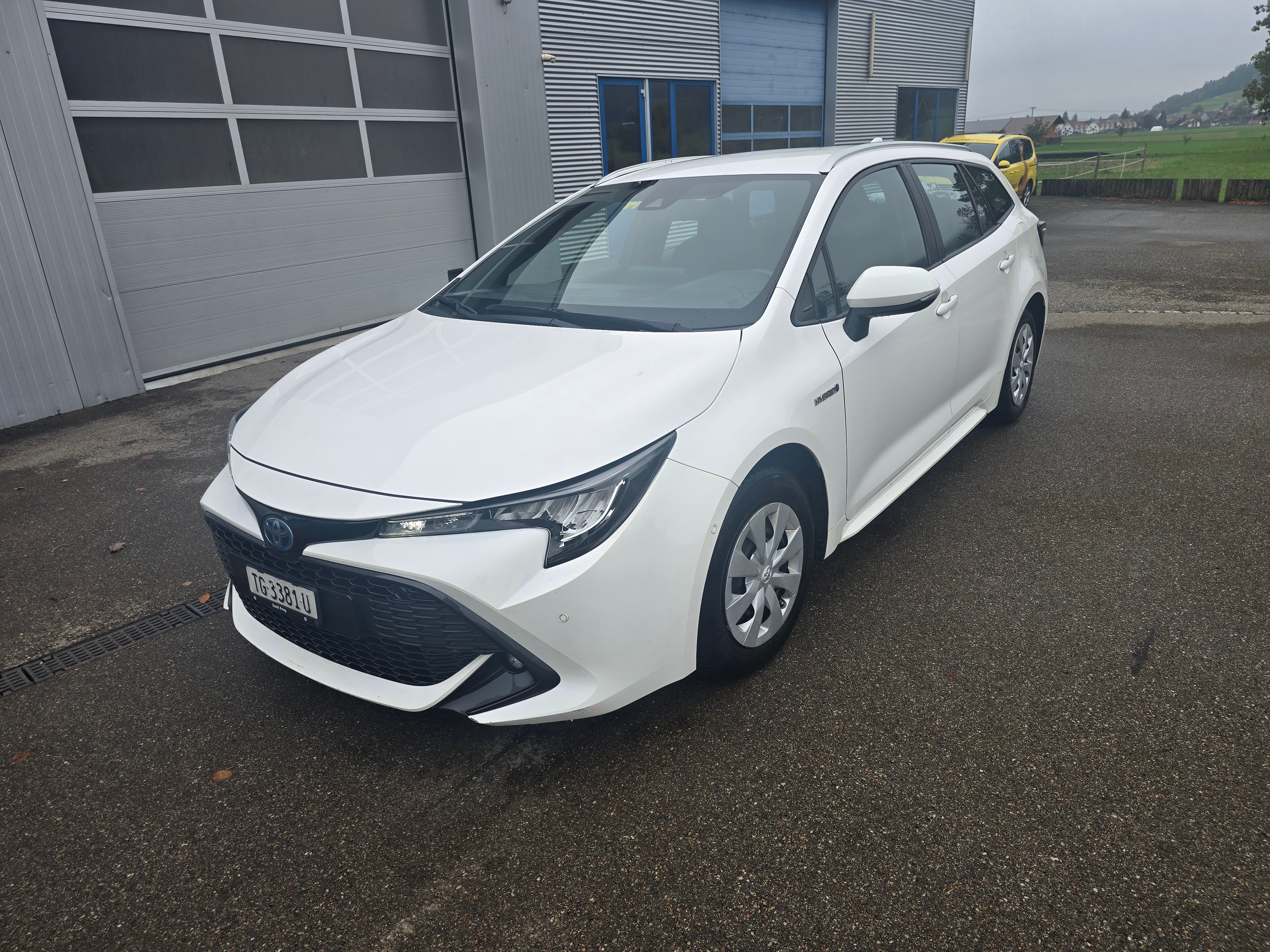 TOYOTA Corolla Touring Sports 1.8 HSD Comfort e-CVT