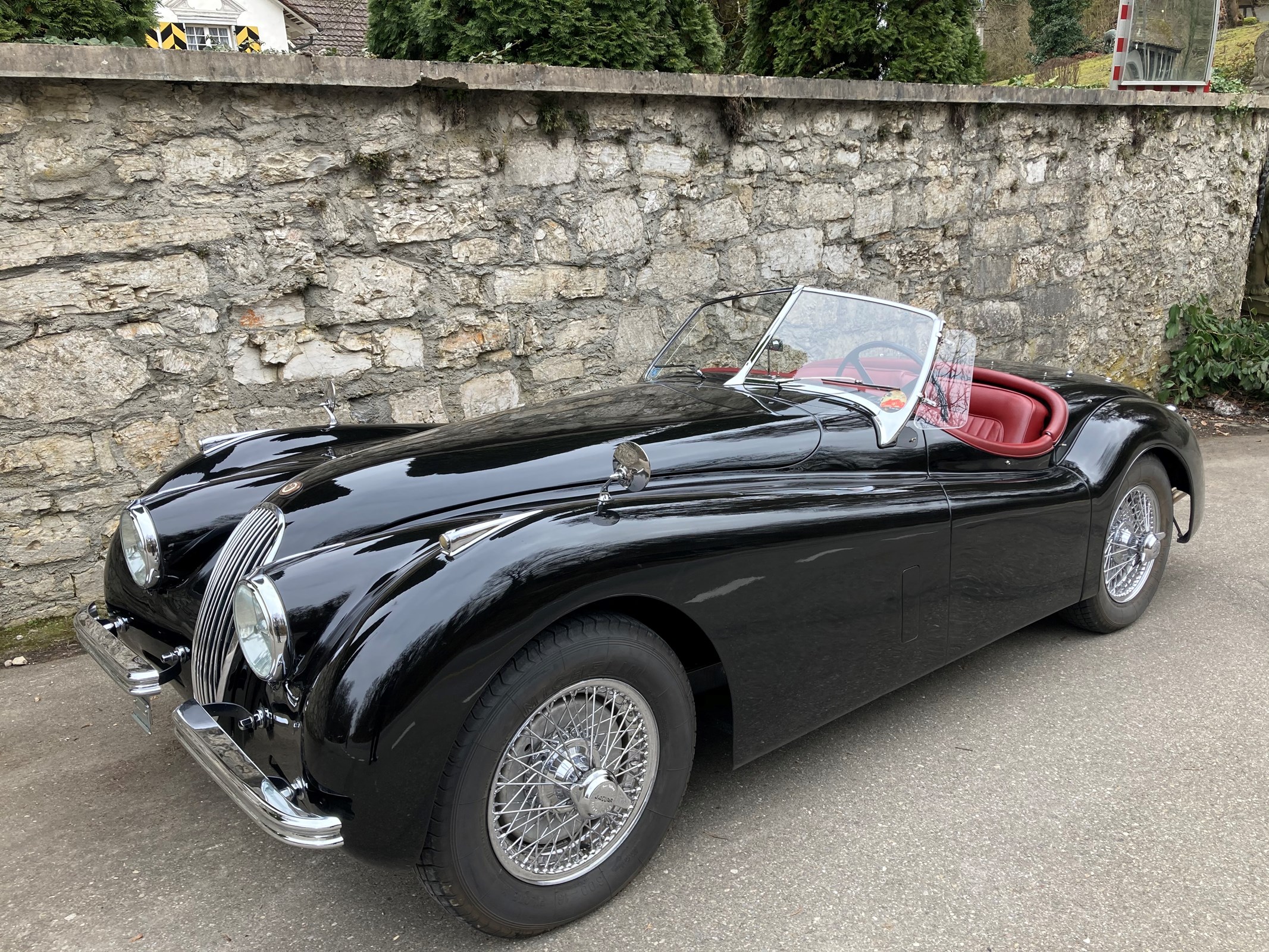 JAGUAR XK120