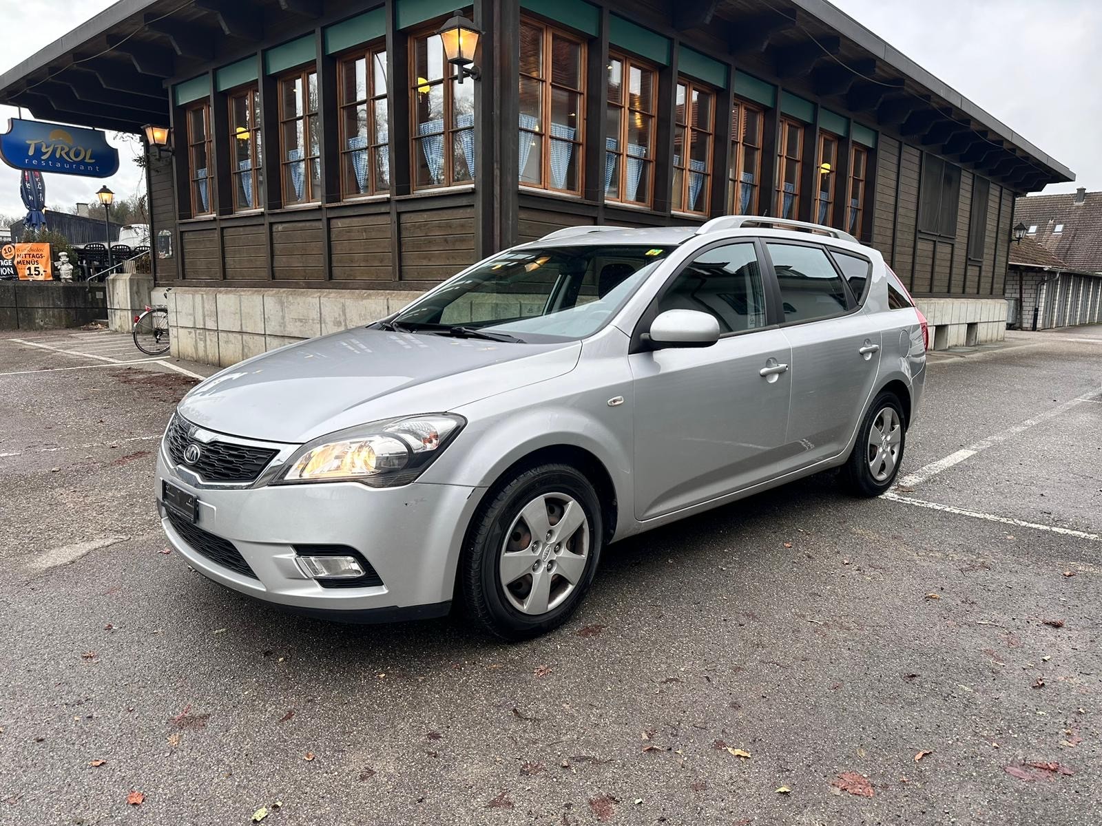 KIA Ceed Sporty Wagon 1.6 16V Trend