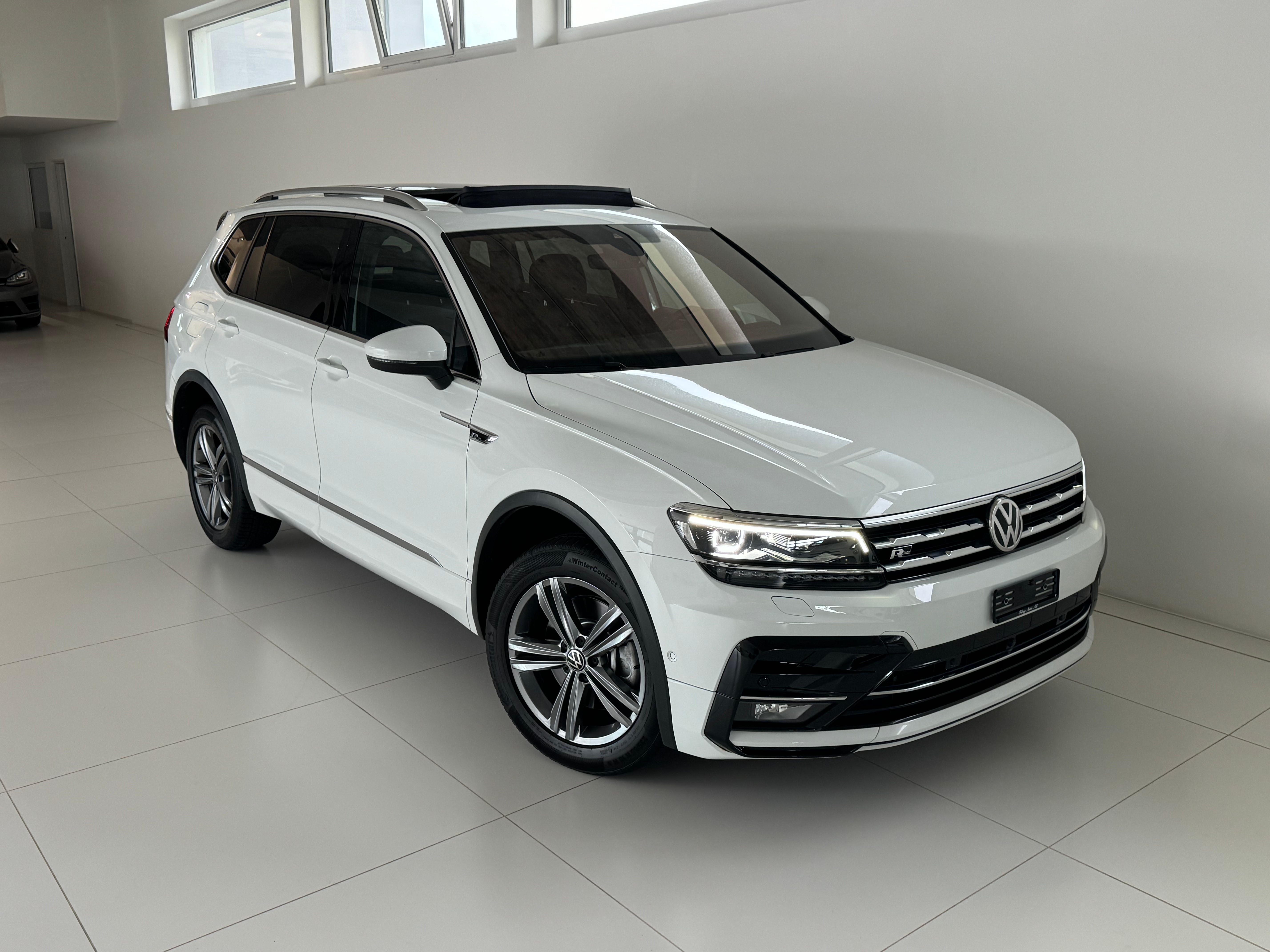 VW Tiguan Allspace ***R-LINE*** 2.0TSI Highline 4Motion DSG