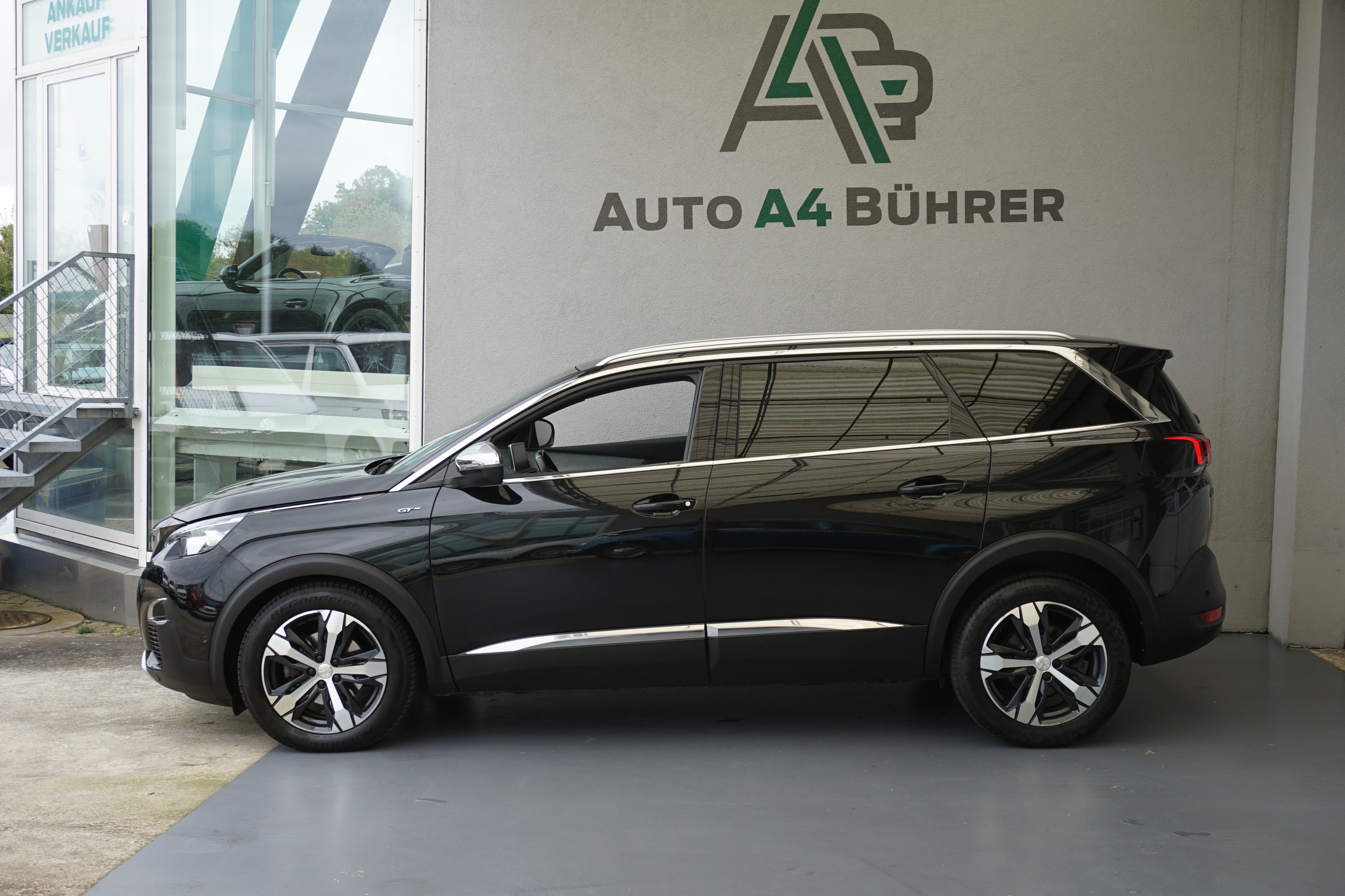 PEUGEOT 5008 2.0 BlueHDi GT