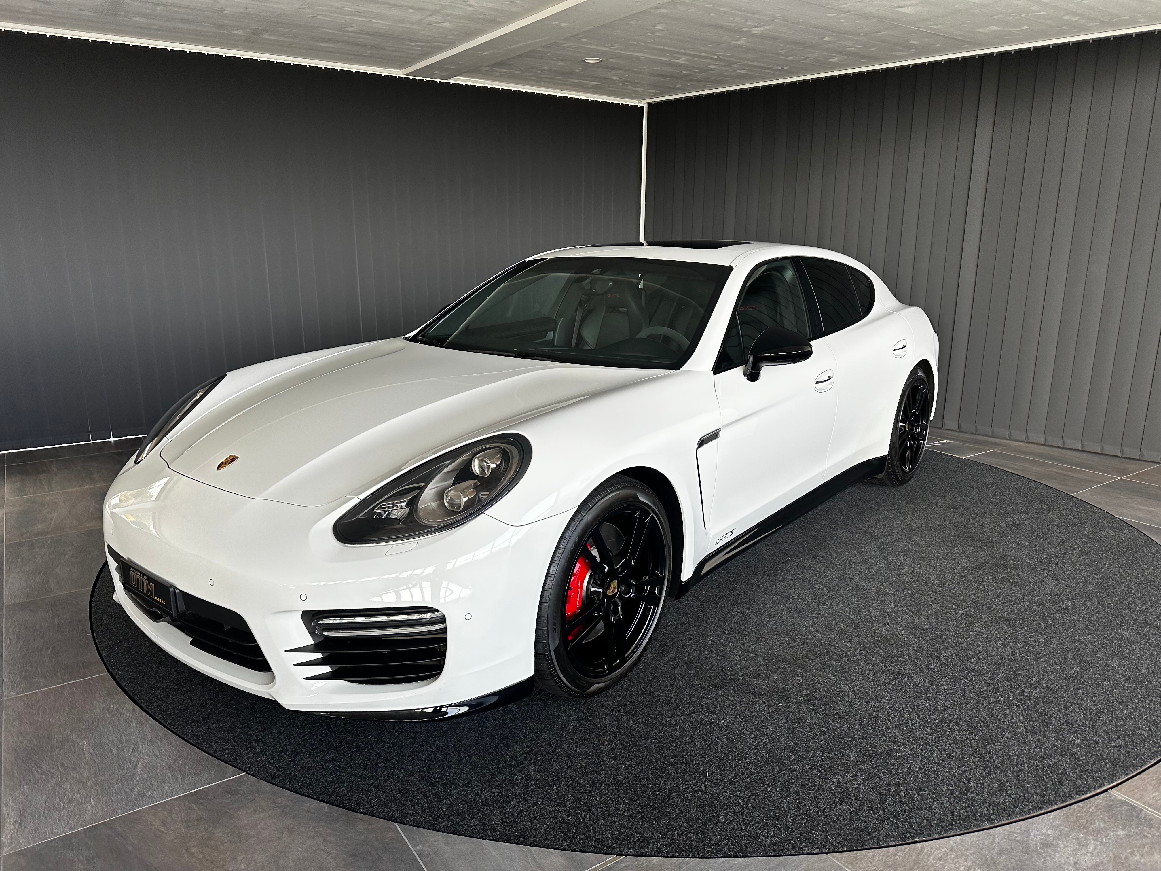 PORSCHE Panamera GTS 4.8