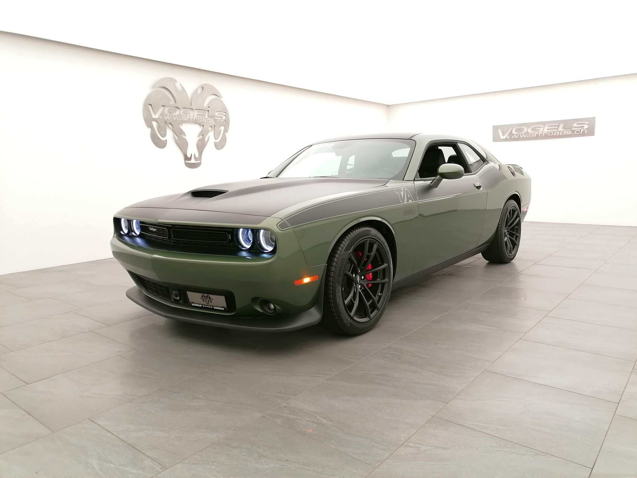 DODGE Challenger T/A 5.7