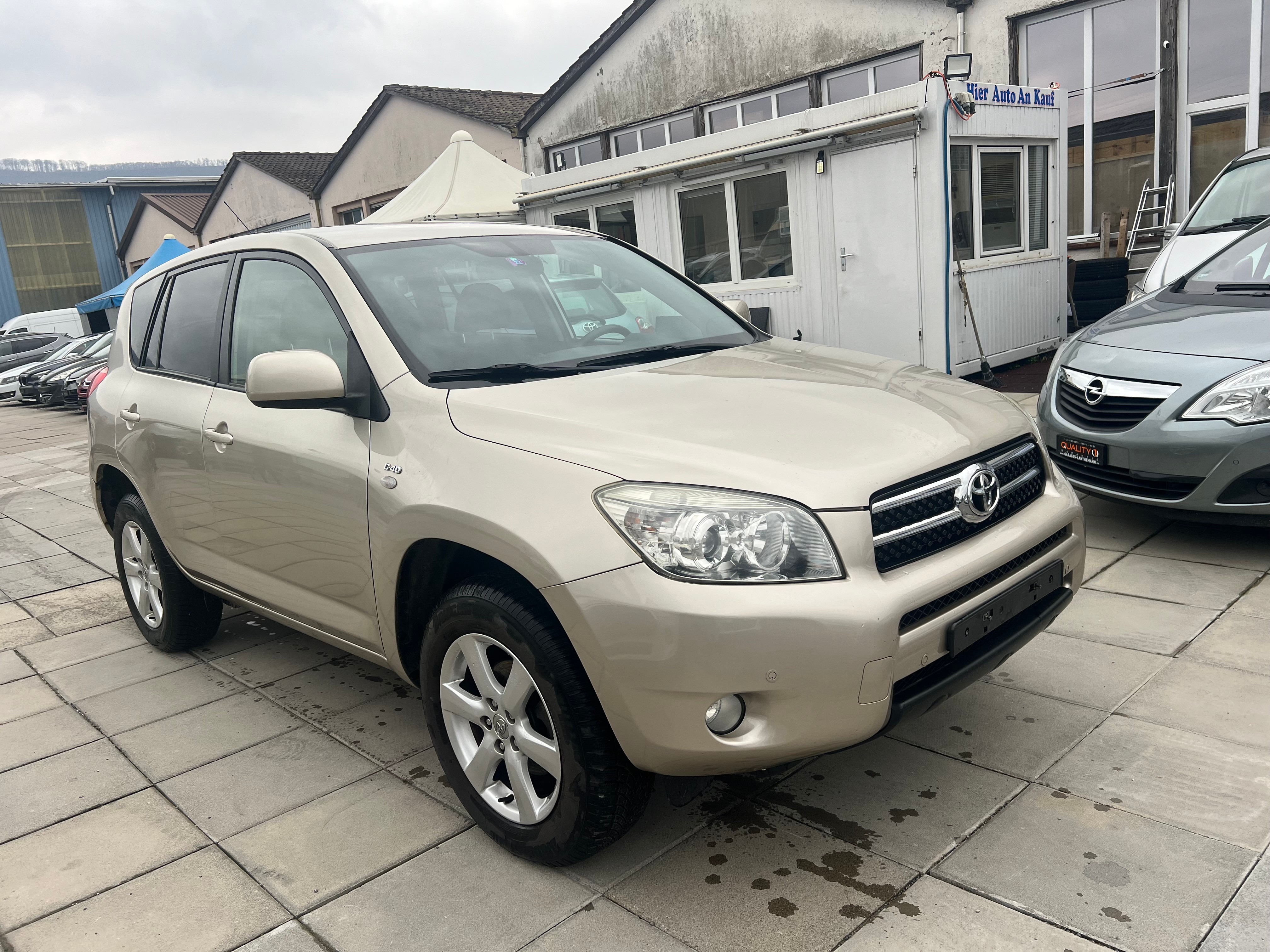 TOYOTA RAV-4 2.2D-4 D Linea Terra