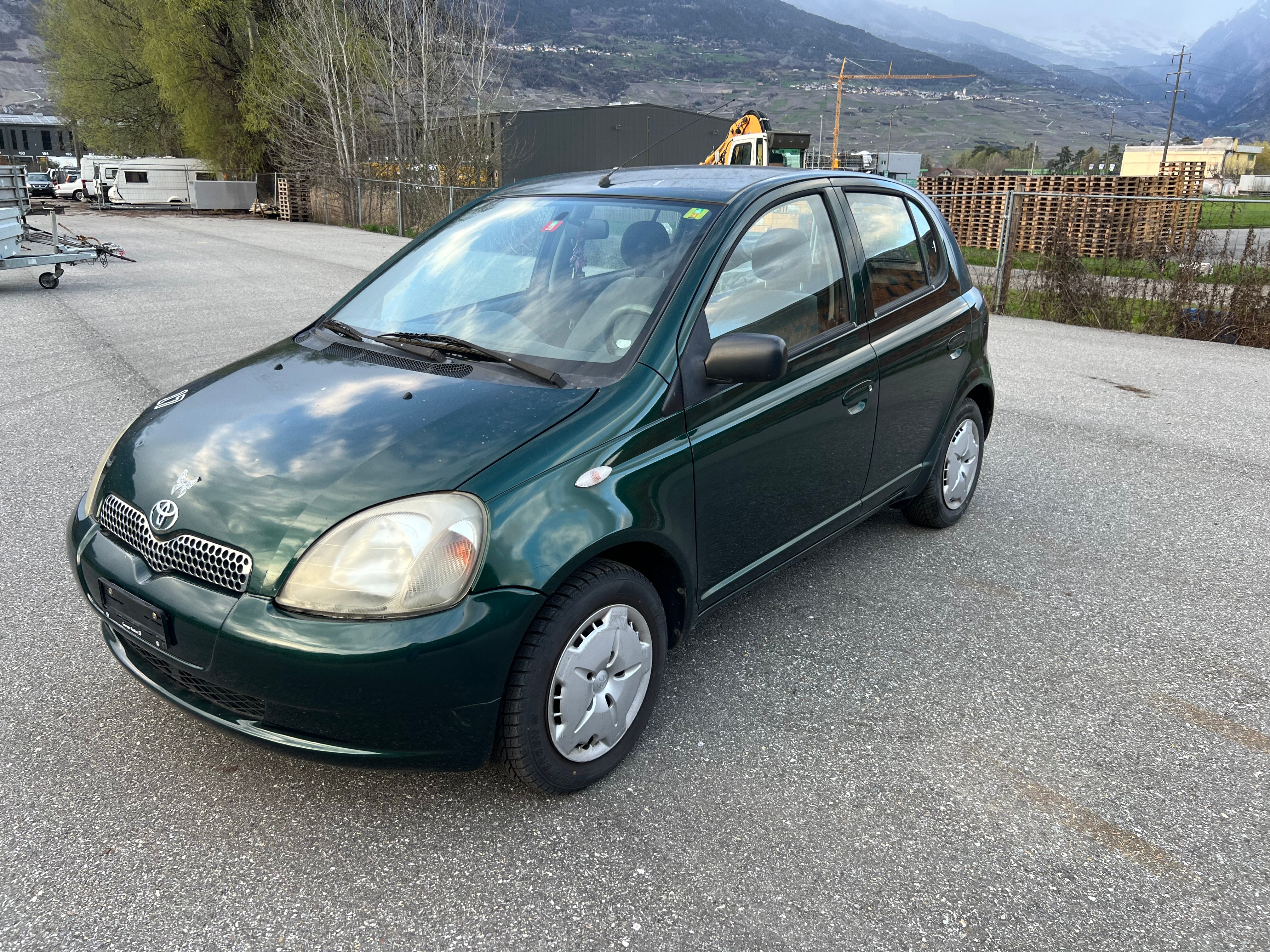 TOYOTA Yaris 1.3 Linea Luna