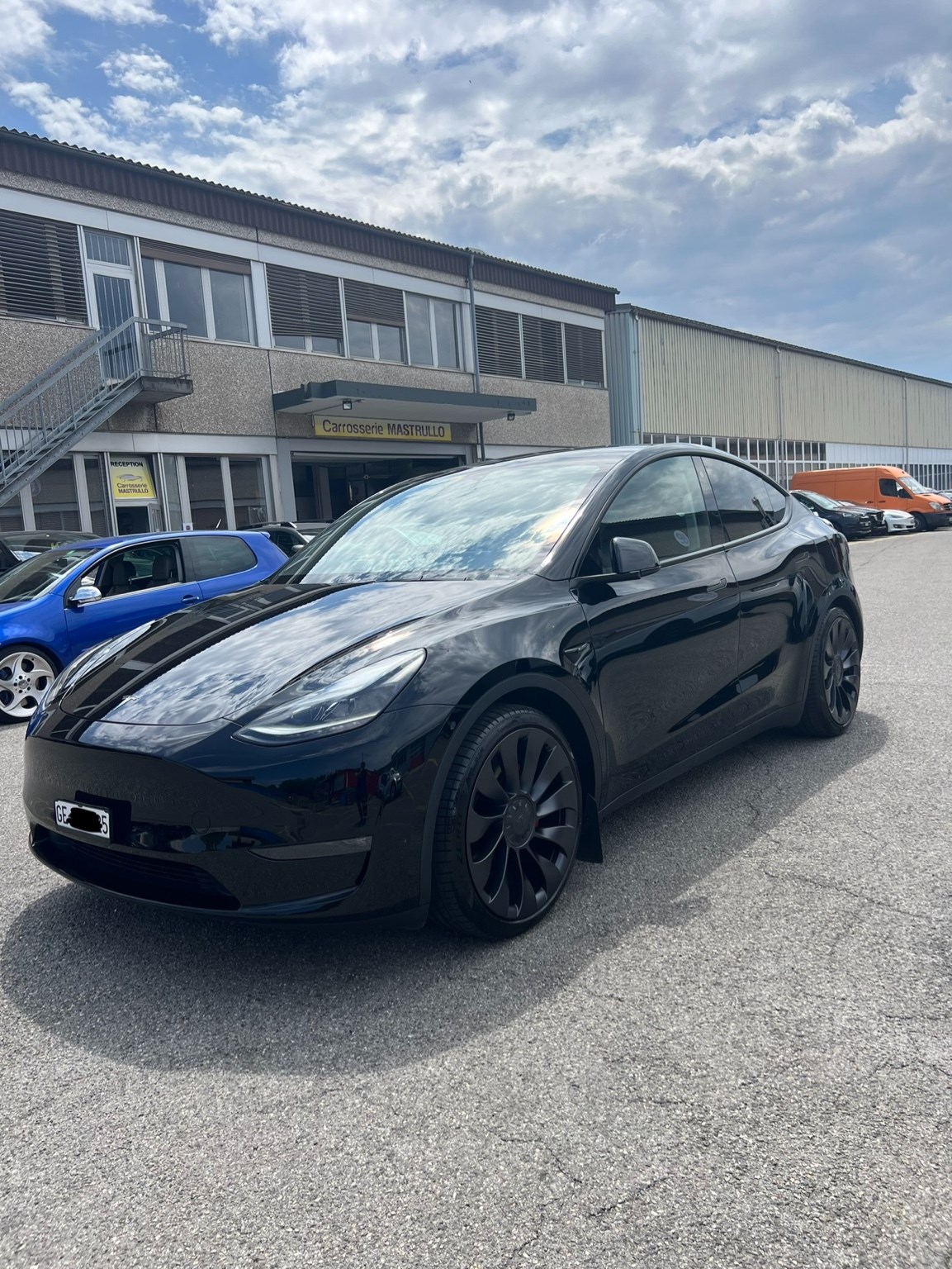 TESLA Model Y Performance