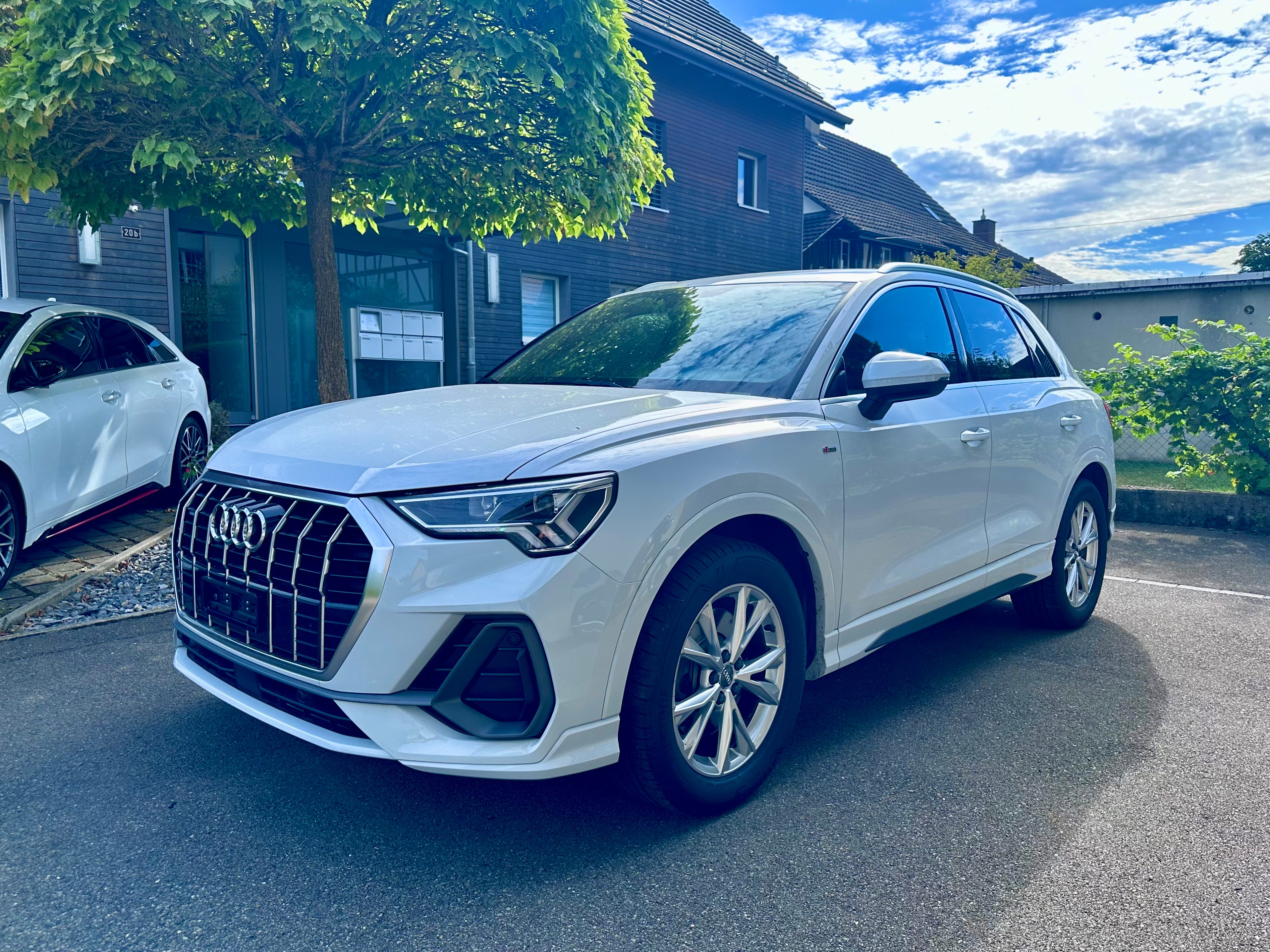 AUDI Q3 40 TFSI S line quattro S-tronic