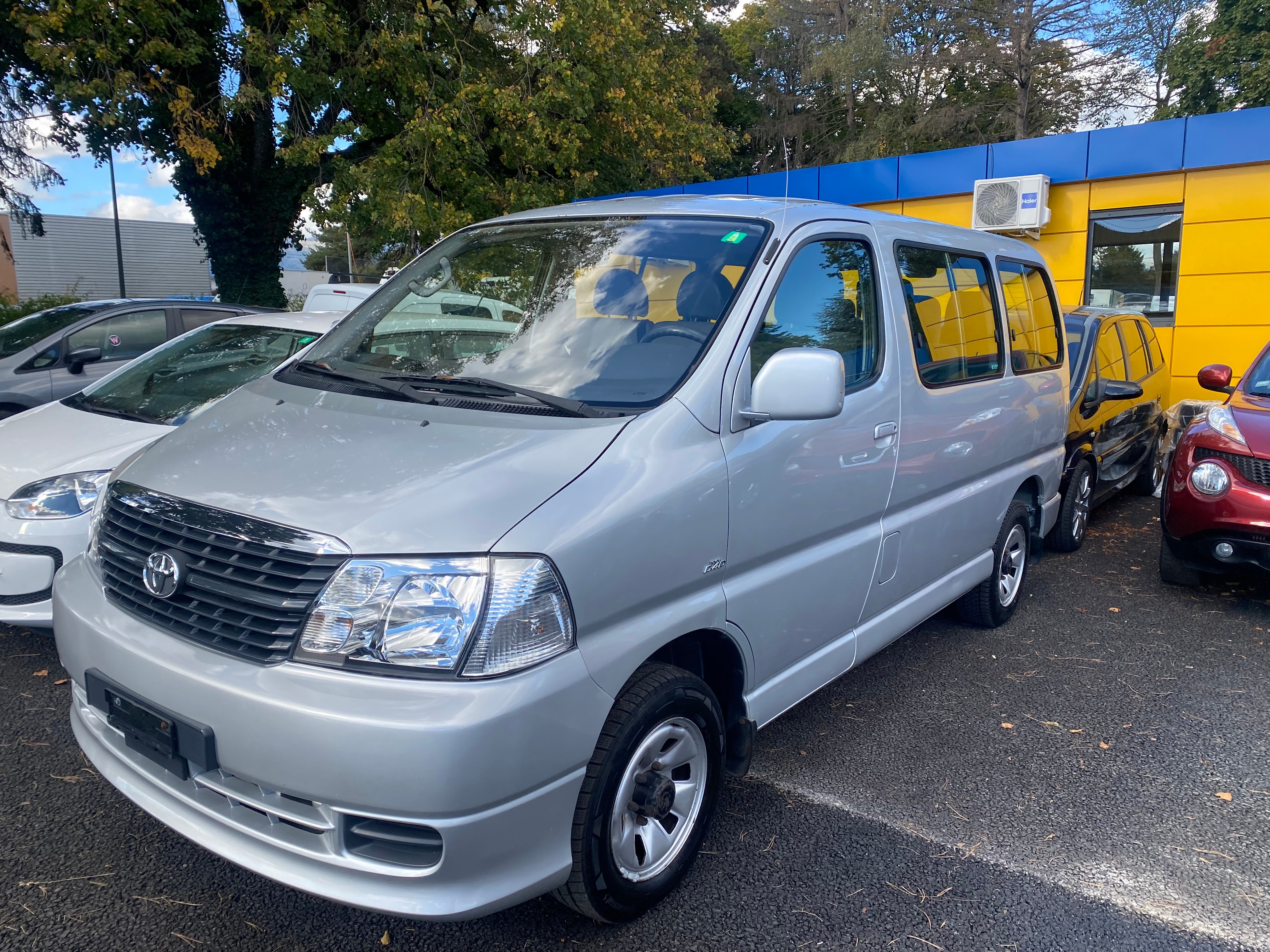 TOYOTA Hiace D-4D Wagon GL 4WD S