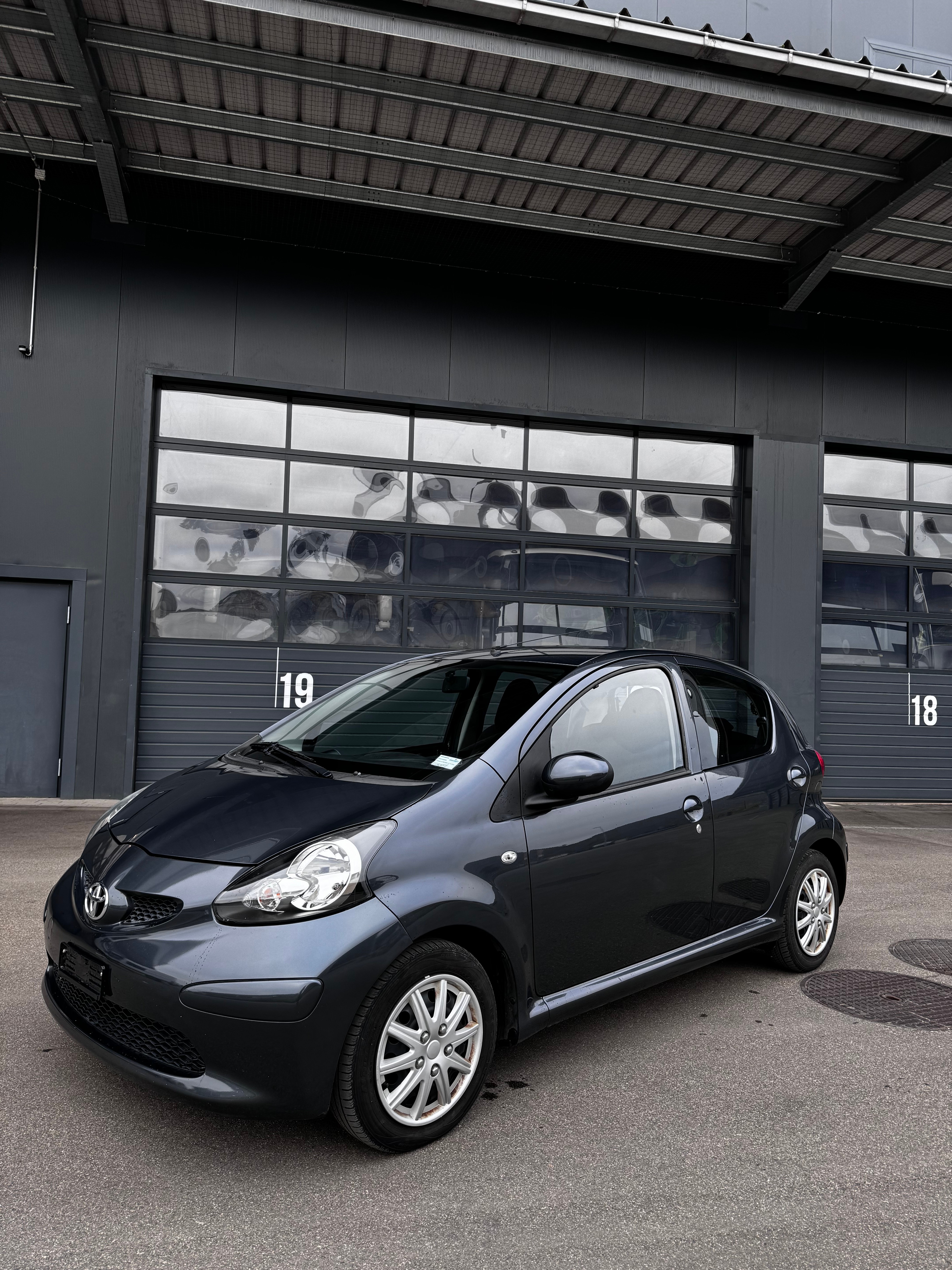 TOYOTA Aygo 1.0 Linea Luna