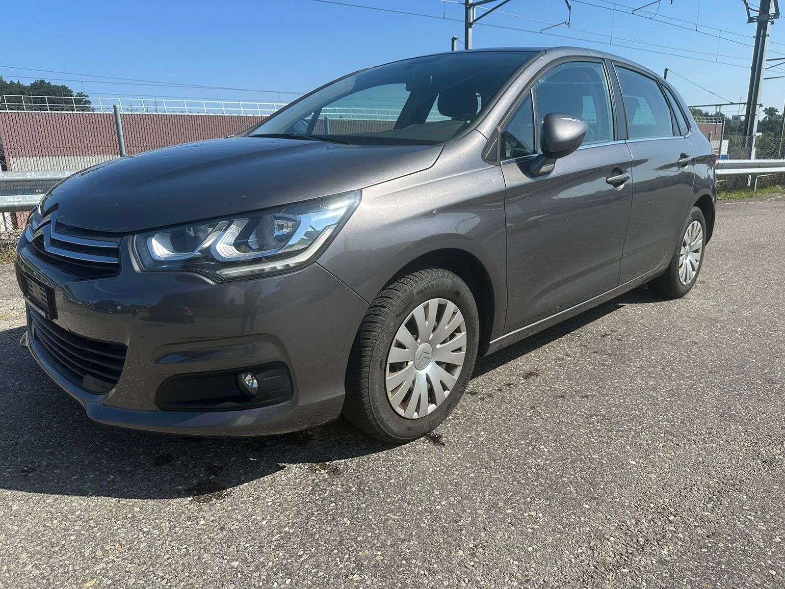 CITROEN C4 1.2 Pure Tech Shine