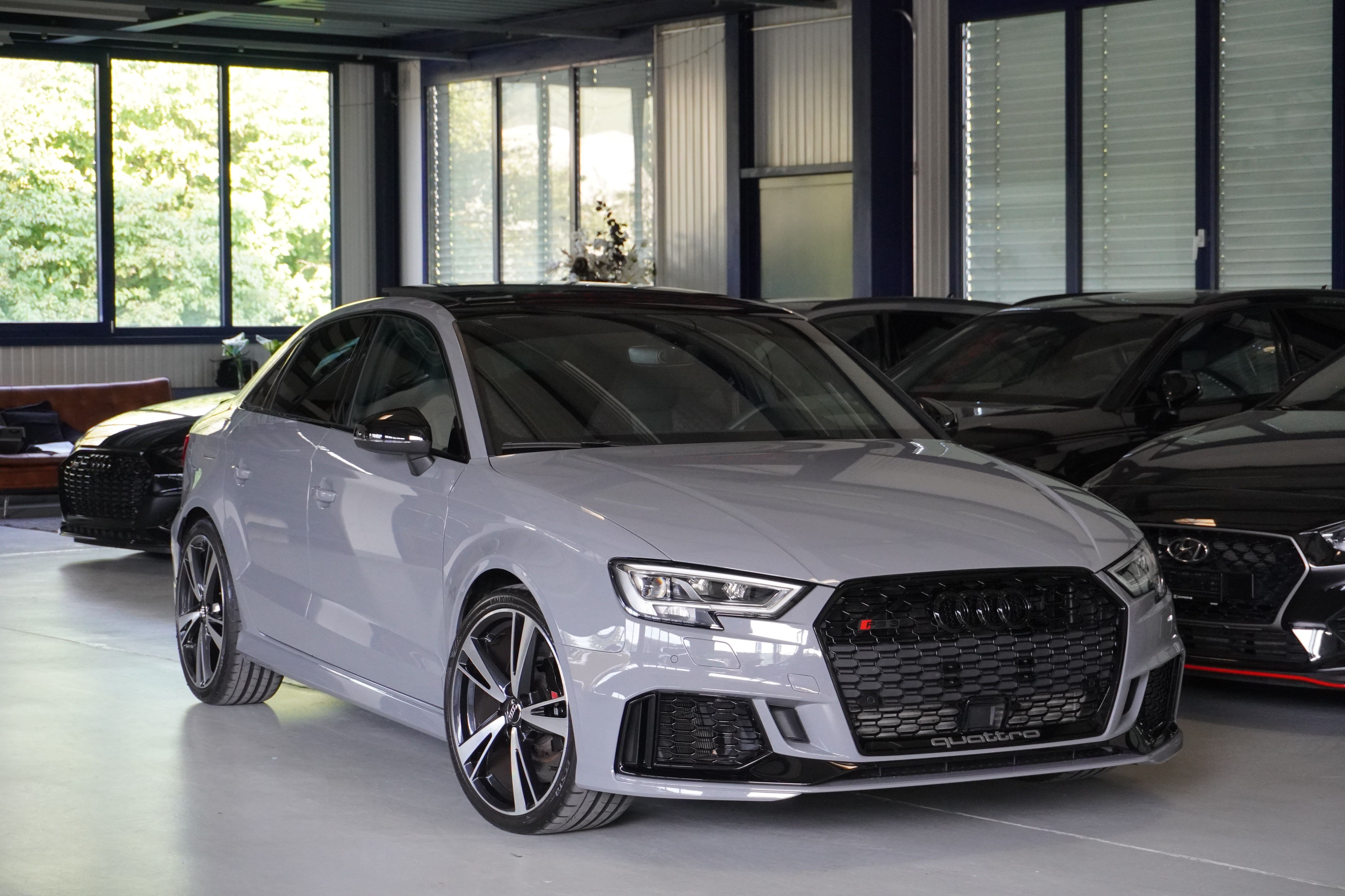 AUDI RS3 Limousine 2.5 TSI quattro S-tronic