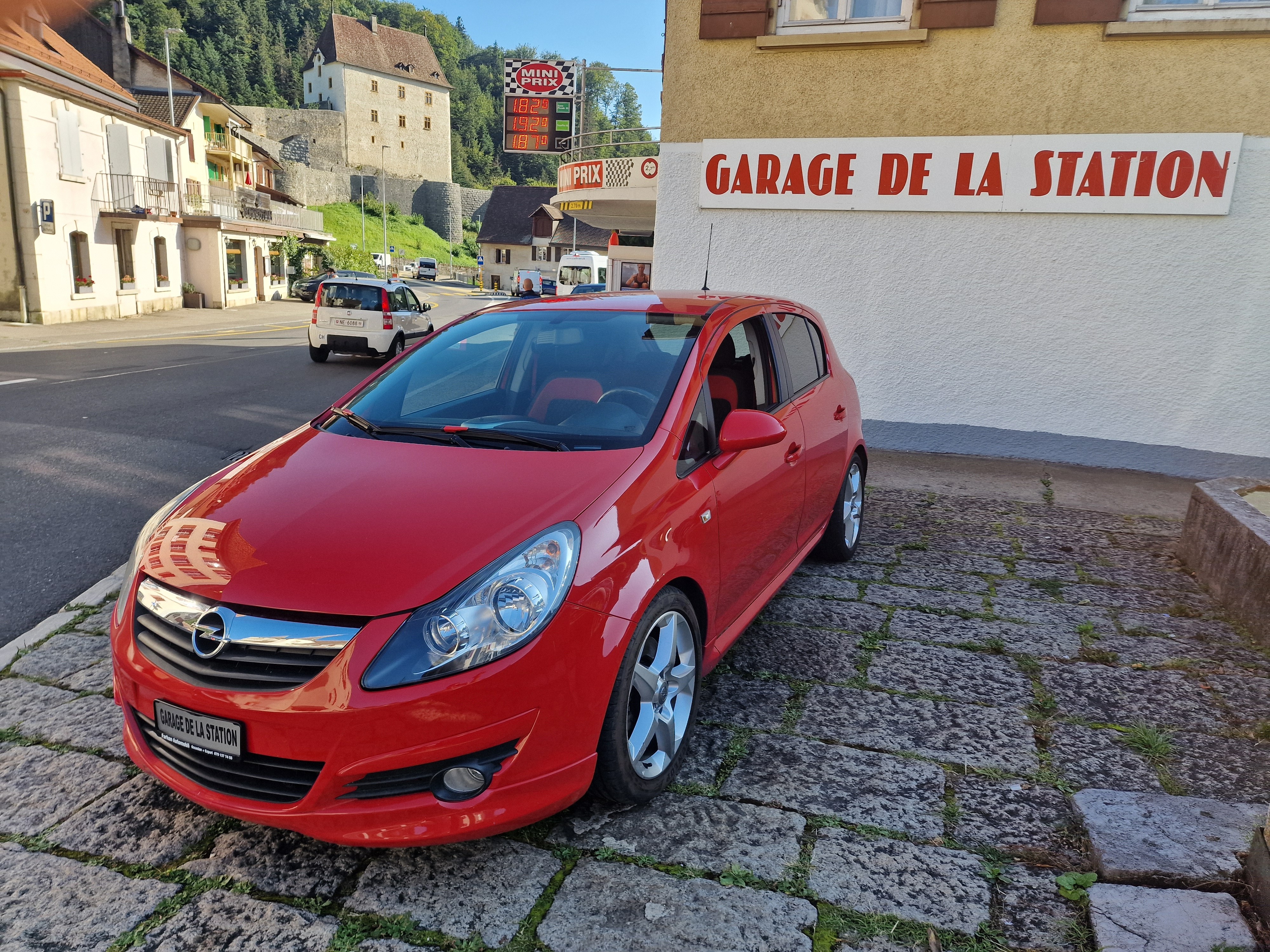 OPEL Corsa 1.6 Turbo GSi