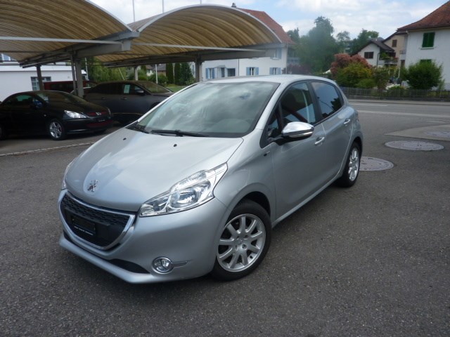 PEUGEOT 208 1.2 VTI Style