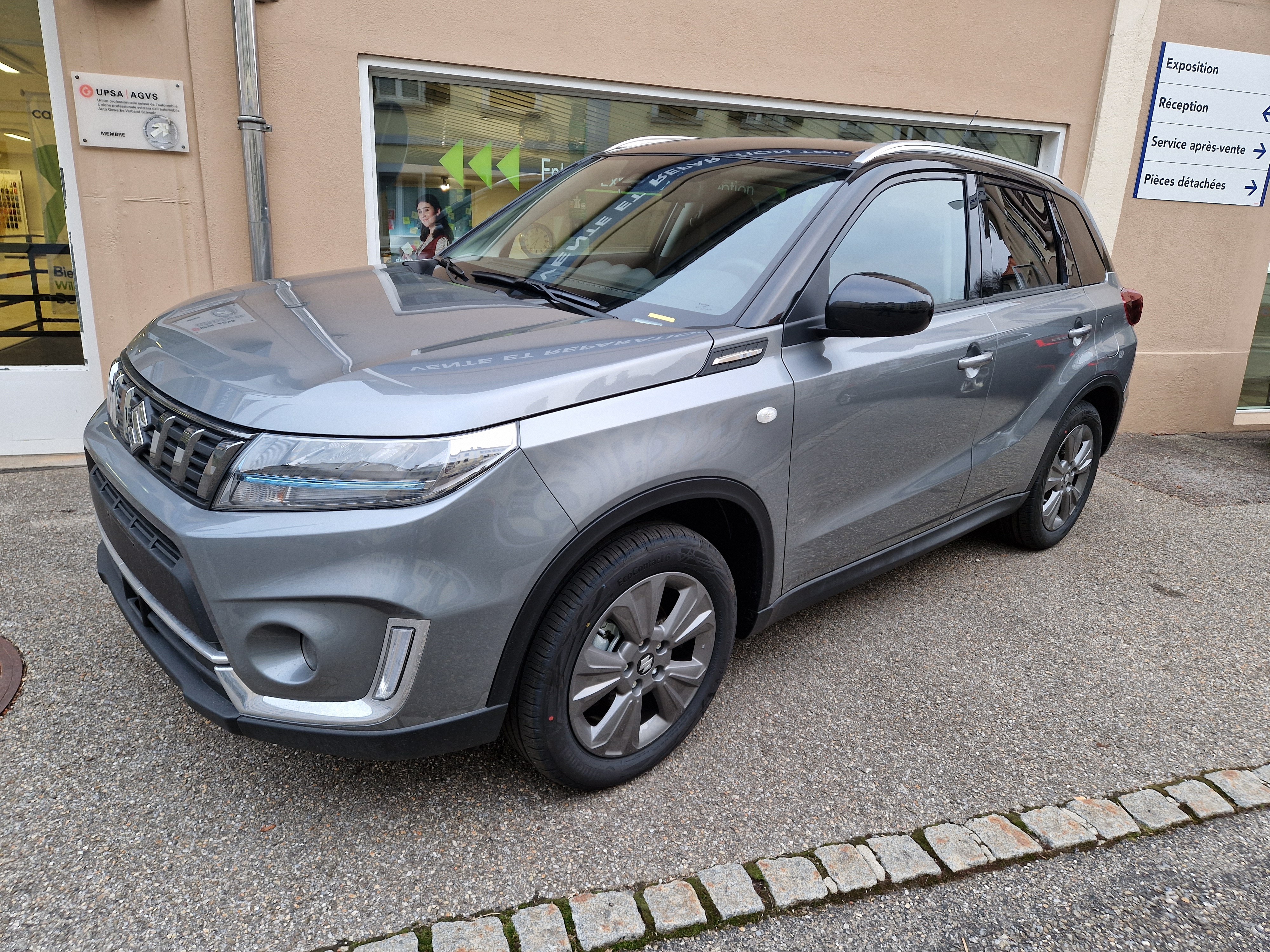 SUZUKI Vitara 1.4 Boosterjet Compact + Hybrid