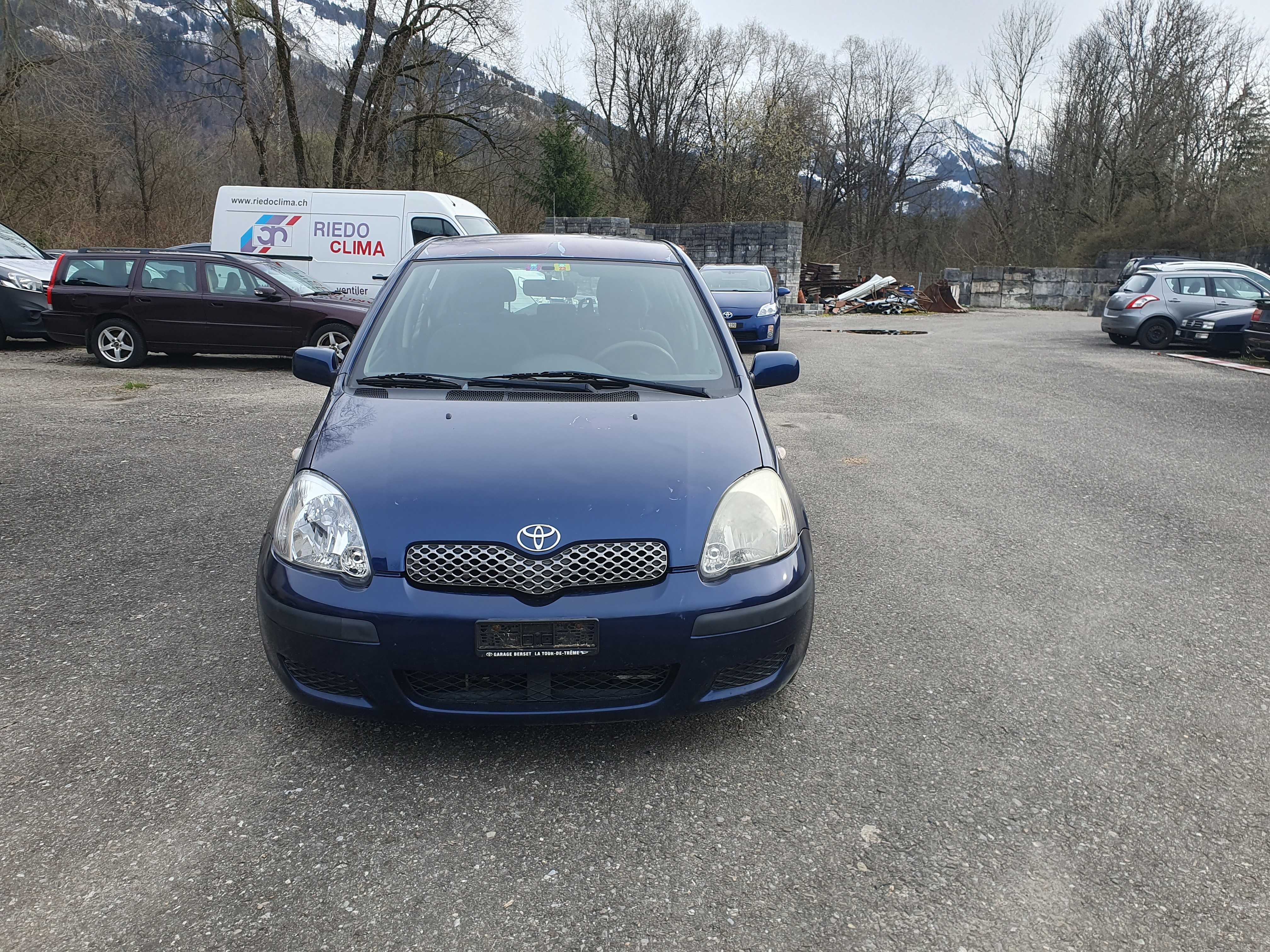 TOYOTA Yaris 1.3