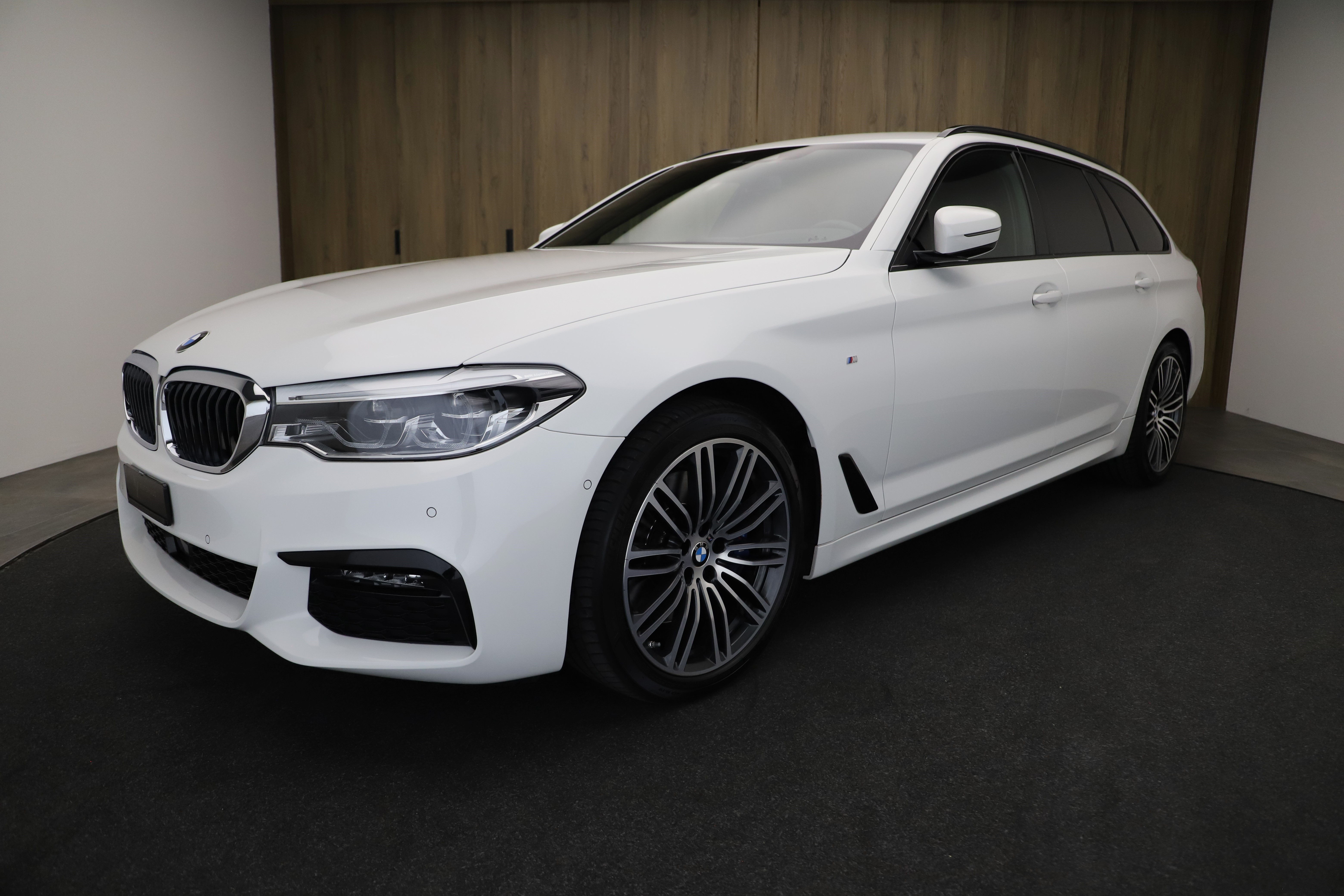 BMW 530d xDrive Touring Steptronic