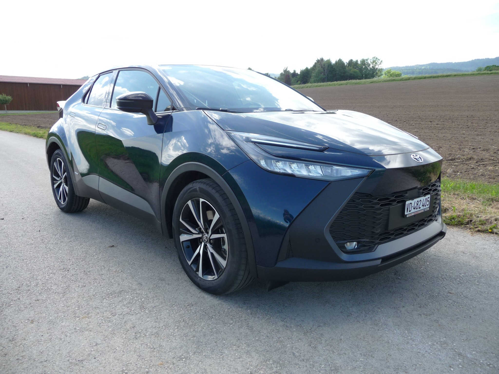 TOYOTA C-HR 2.0 HSD CVT Trend 4WD