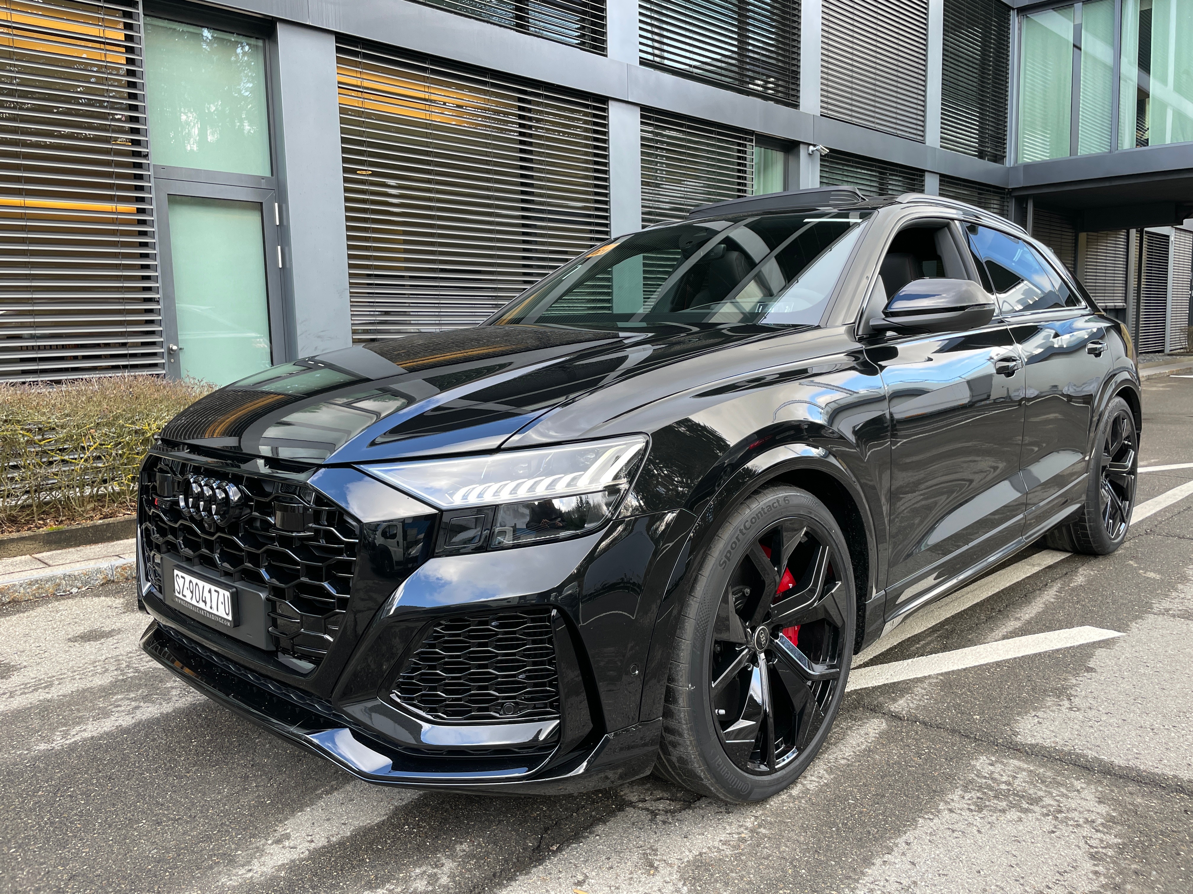 AUDI RSQ8 quattro tiptronic