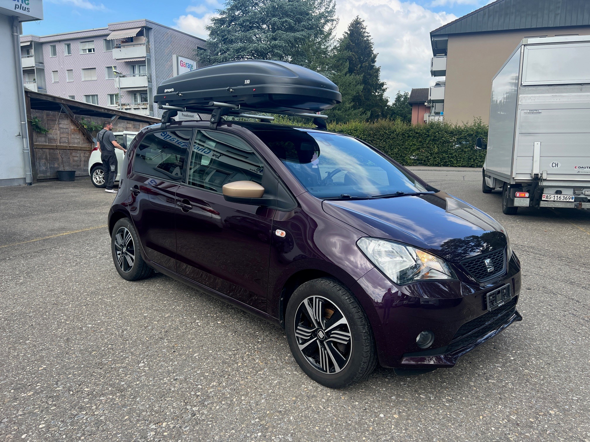 SEAT Mii 1.0 by Cosmopolitan Ecomotive