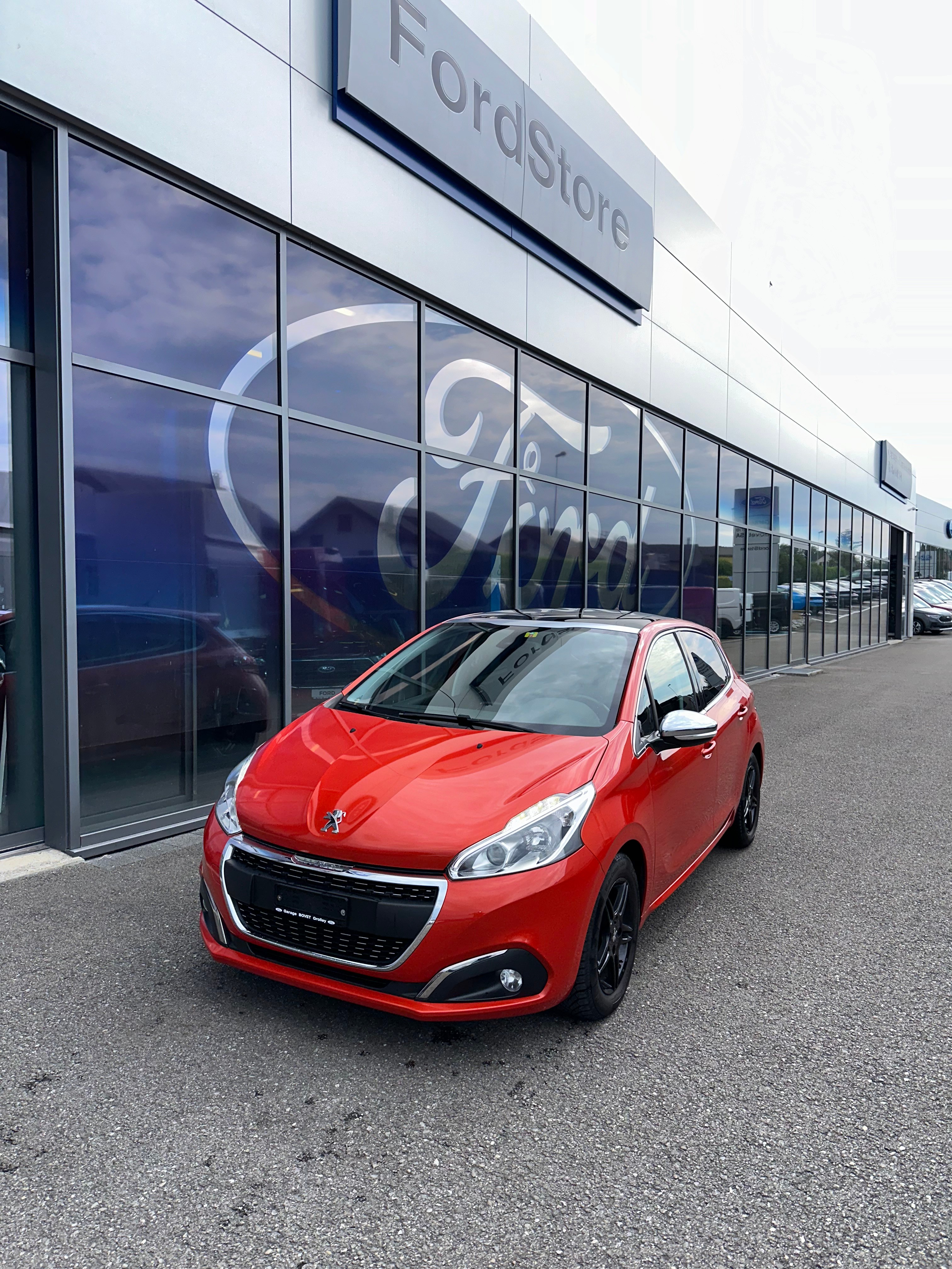 PEUGEOT 208 1.2 PureTech GT Line S/S