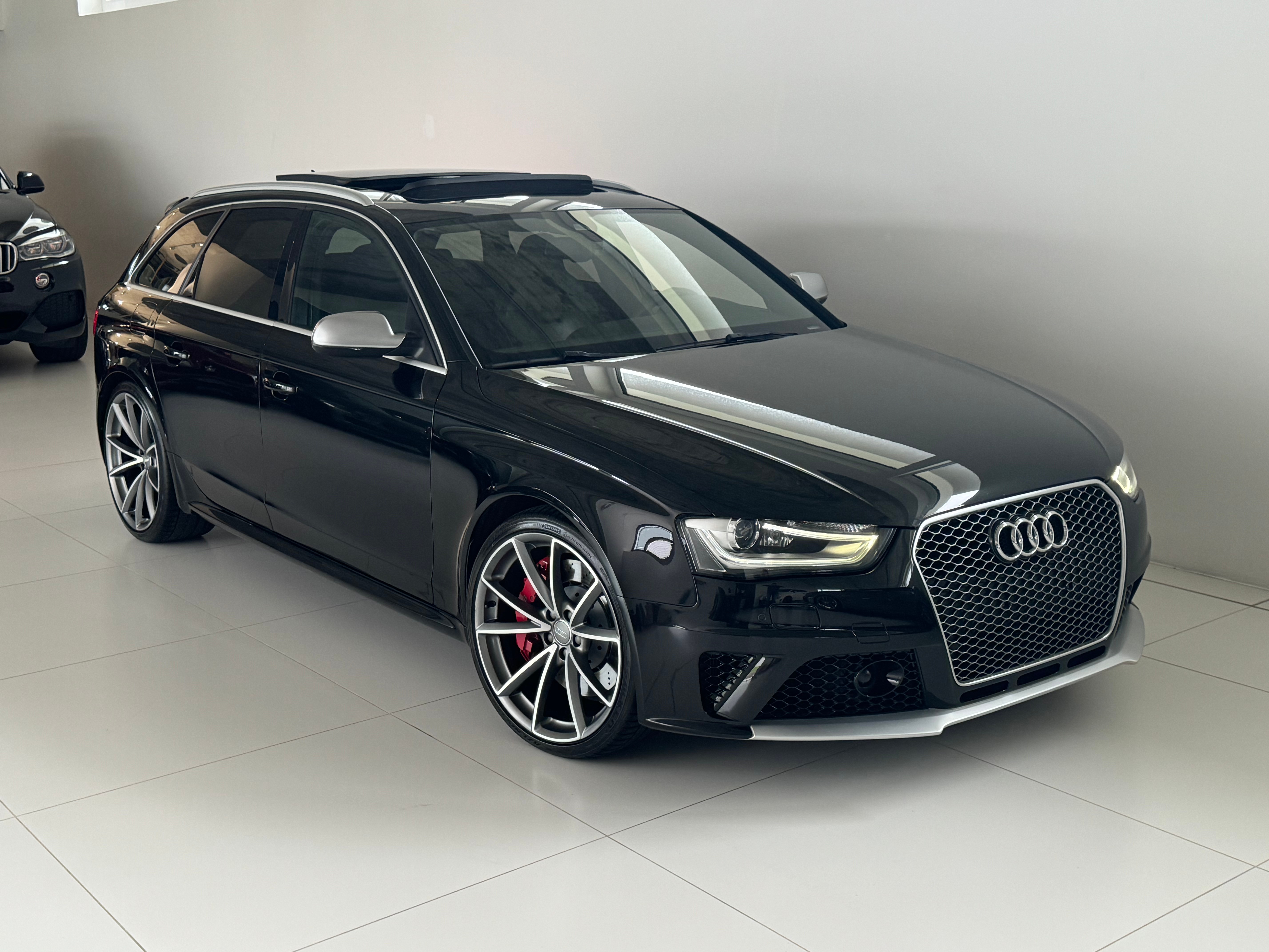 AUDI RS4 Avant 4.2 FSI V8 quattro S-tronic