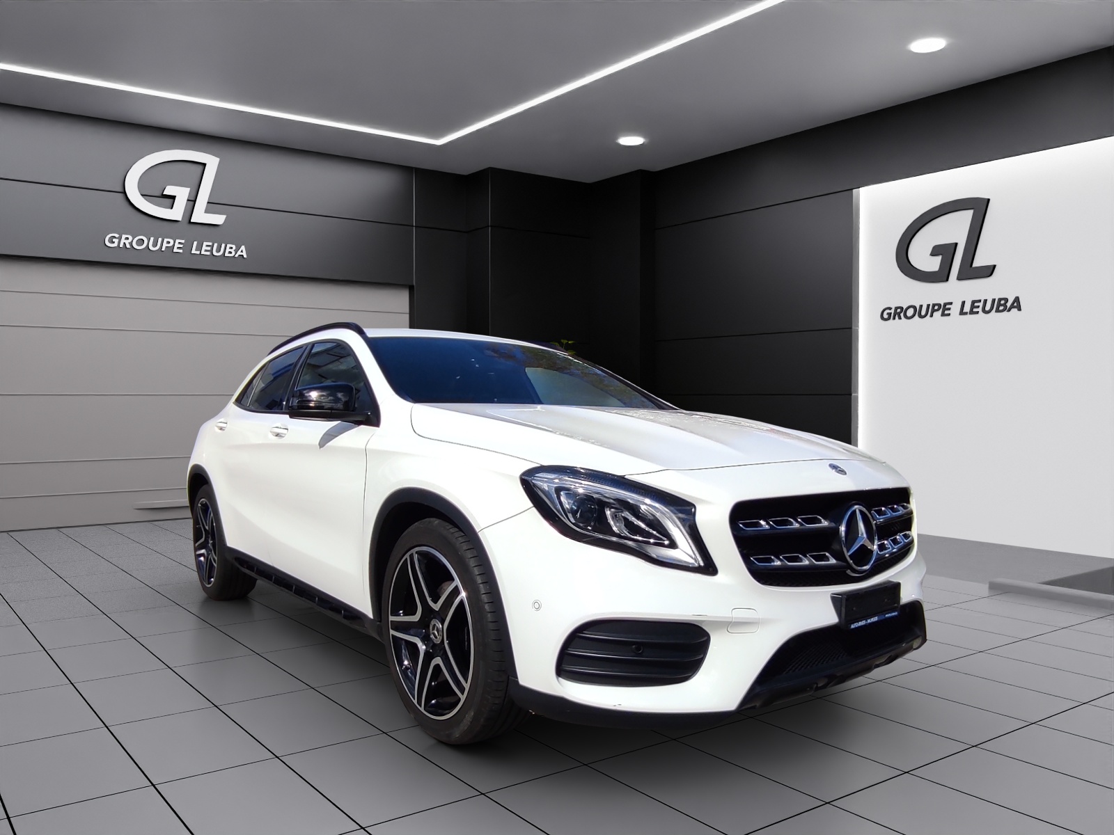 MERCEDES-BENZ GLA 200 AMG Line