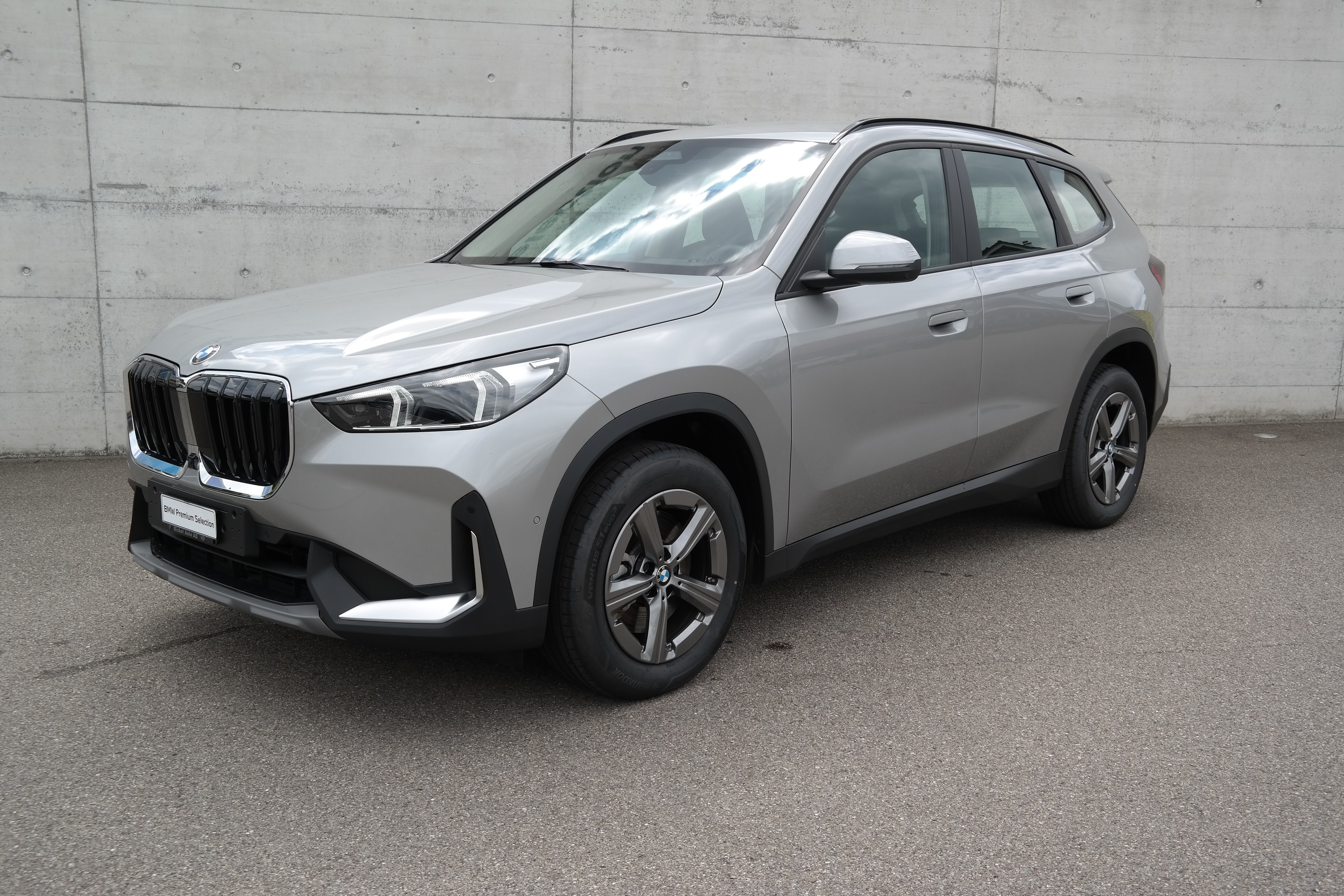 BMW X1 xDrive 23i 48V