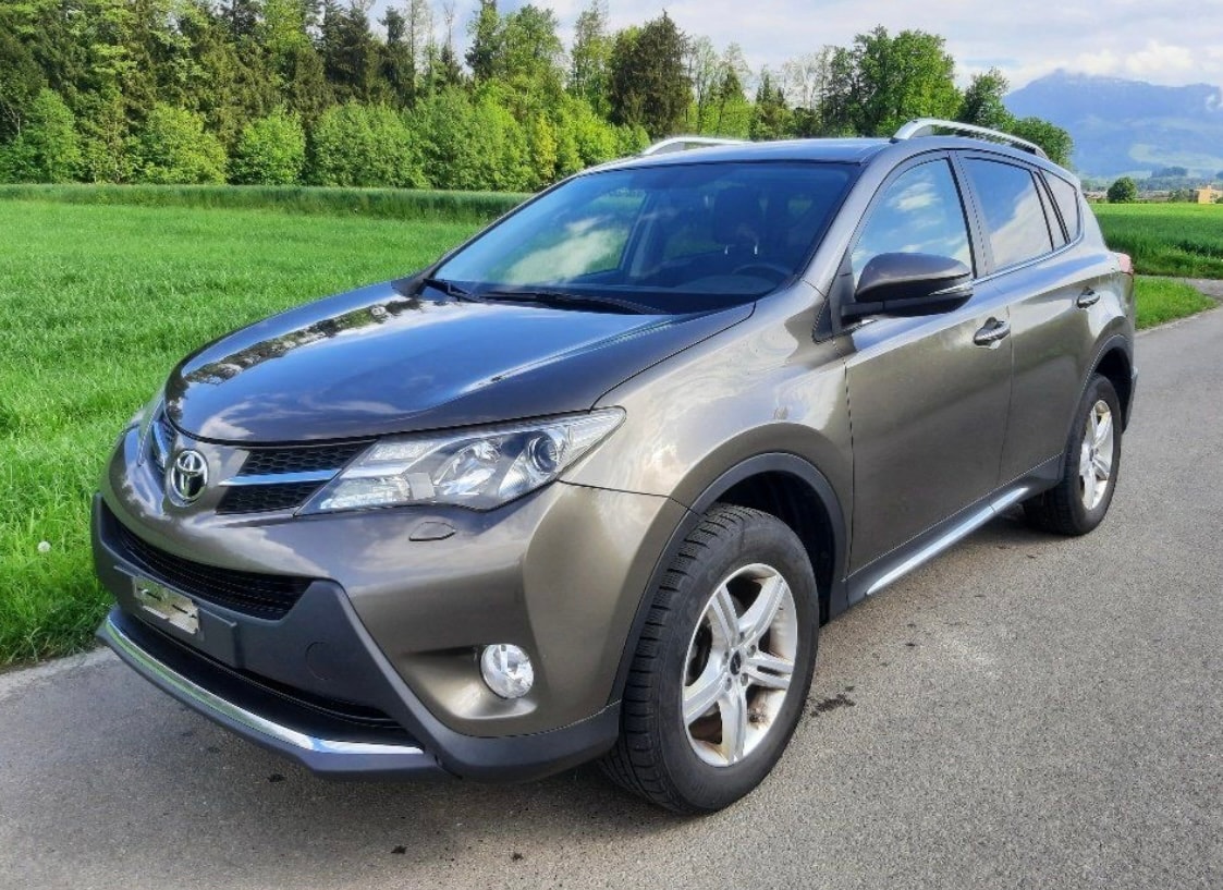 TOYOTA RAV-4 2.2D-CAT Sol AT