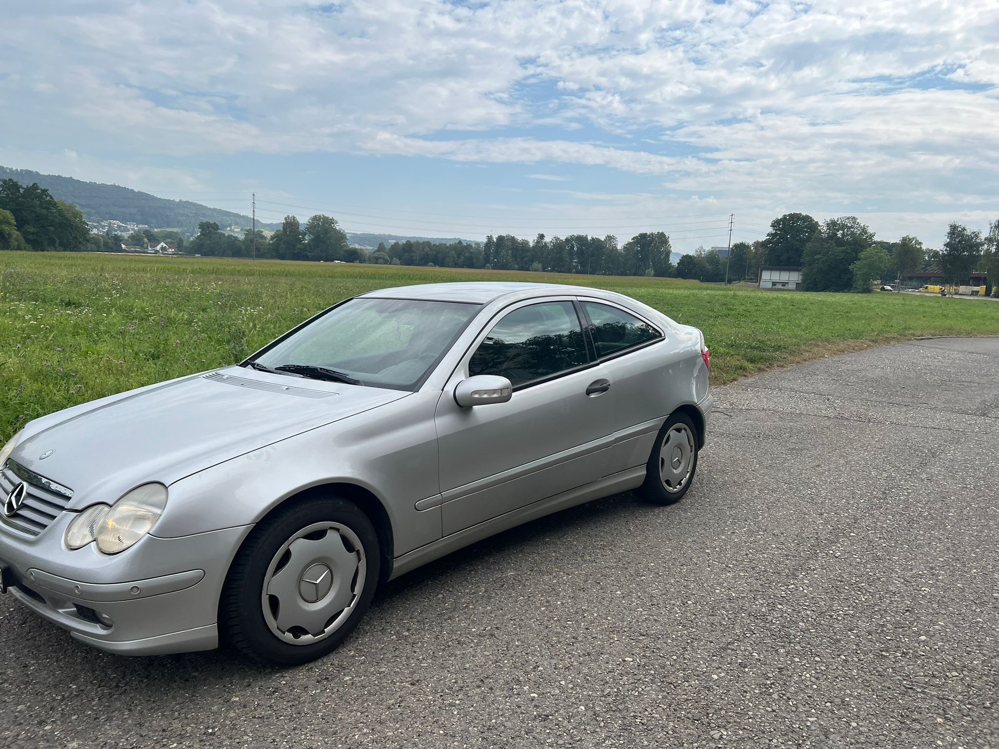 MERCEDES-BENZ C 220