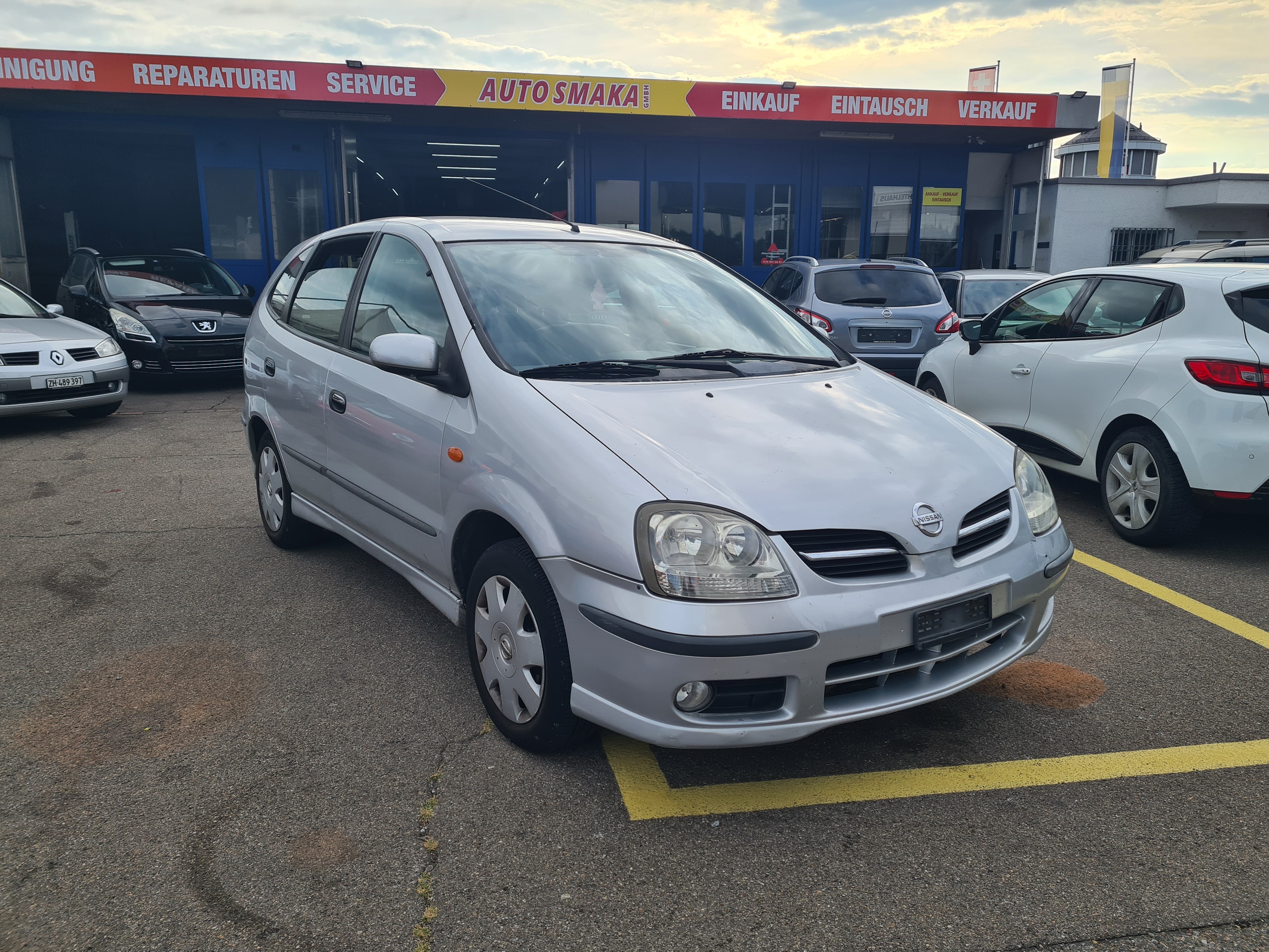 NISSAN Almera Tino 1.8 16V visia