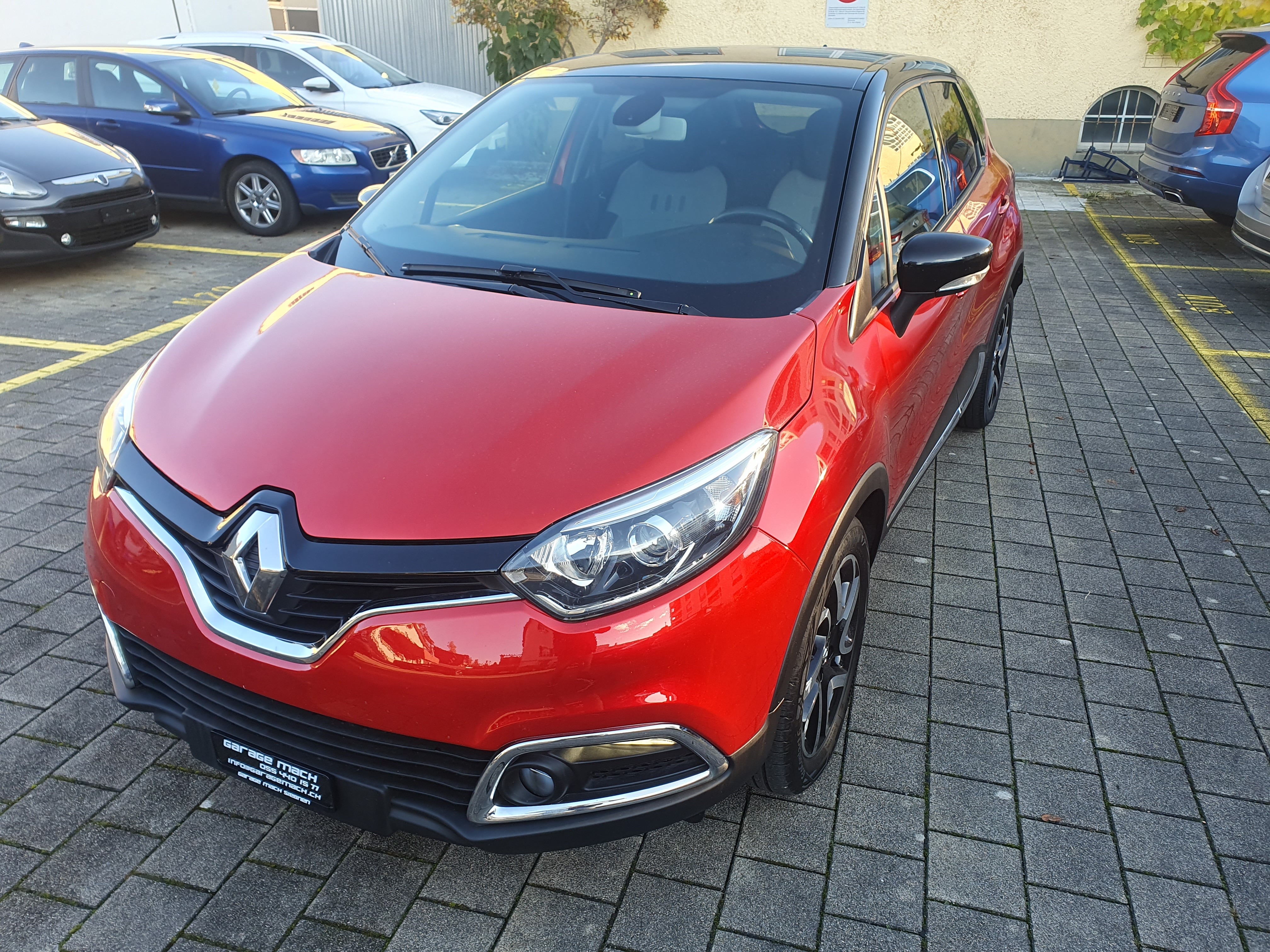 RENAULT Captur 1.2 T 16V Iconic EDC